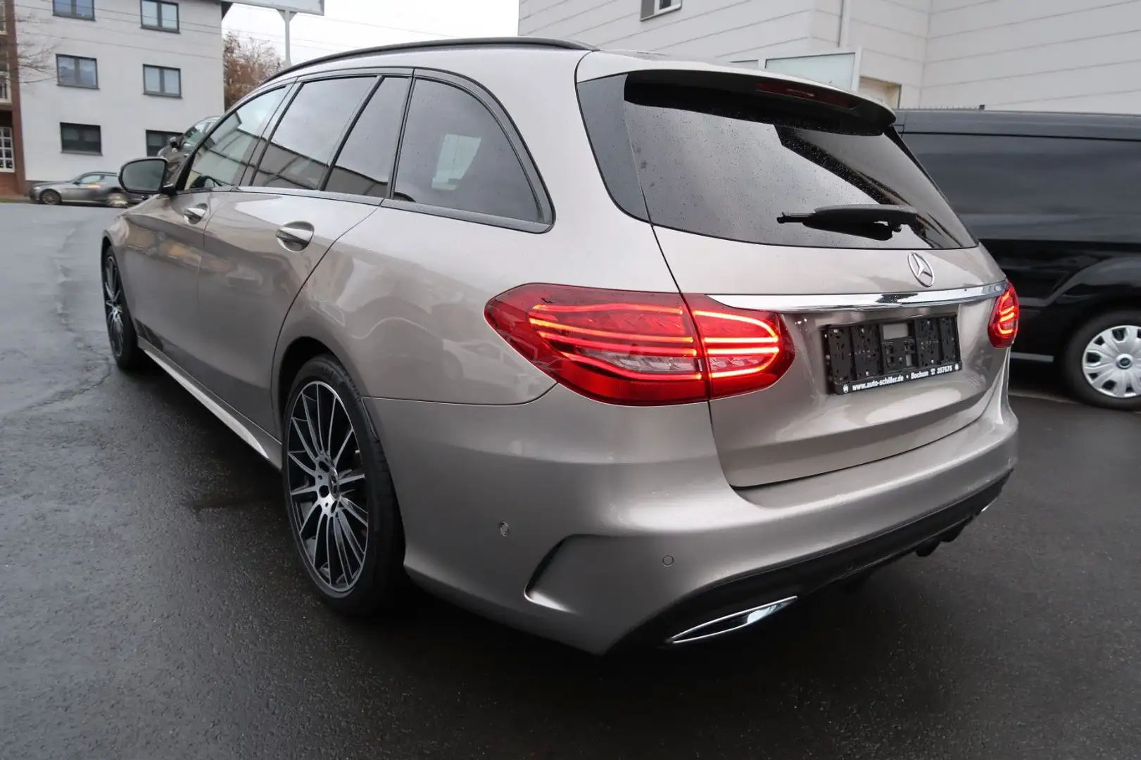 Mercedes-Benz C 220 T d AMG Night Edition # AHK #mojavesilber Silver - 2