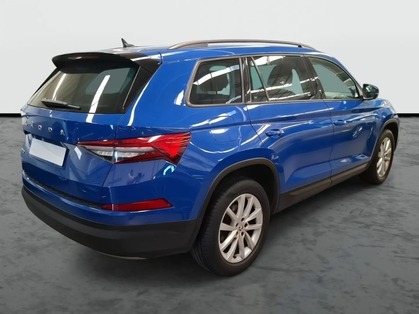 Skoda Kodiaq Nuevo  Ambition Plus 1.5 TSI 110 kW (150 CV) DSG ( Azul - 2