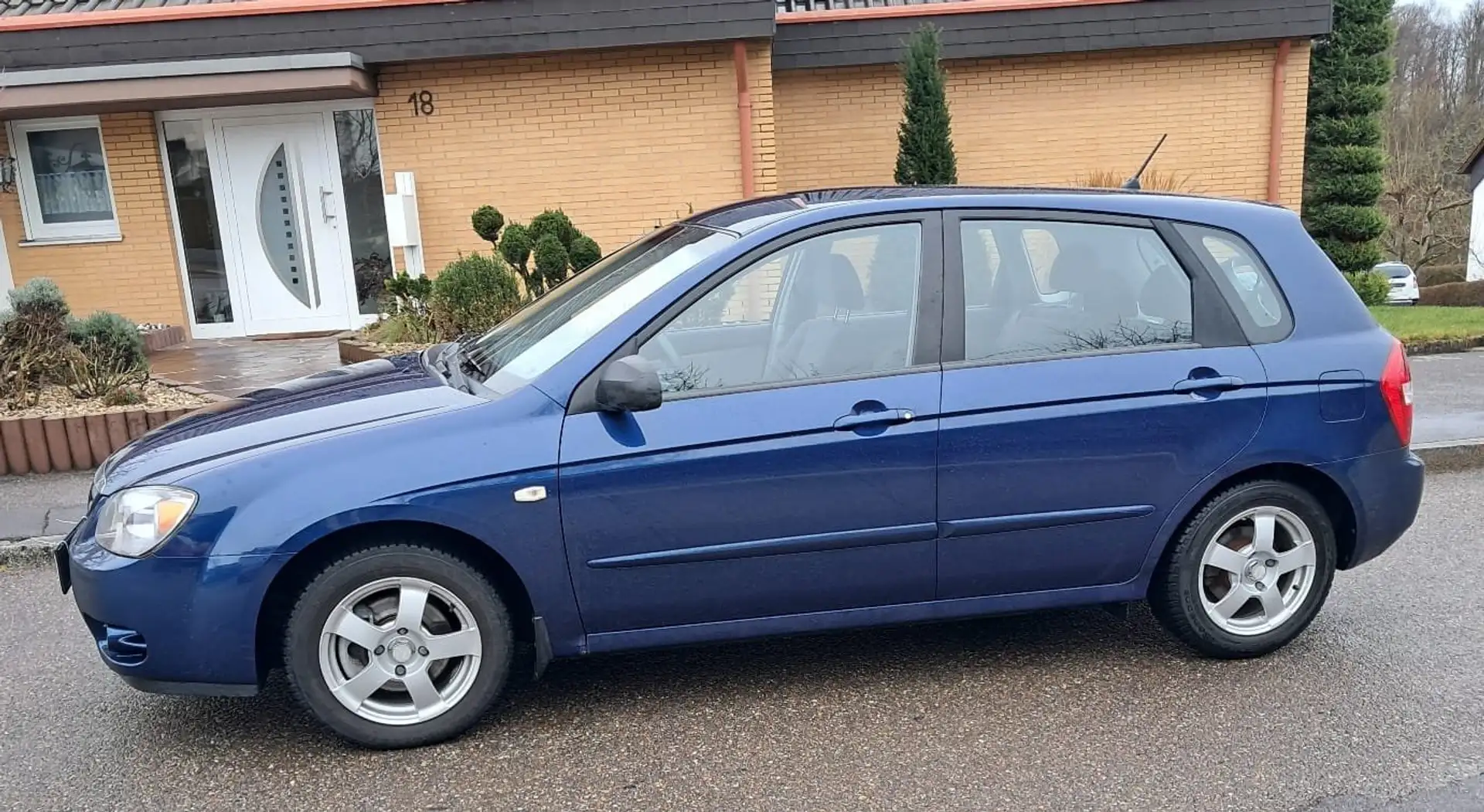 Kia Ceed / cee'd Ceed, Cerato Blau - 2