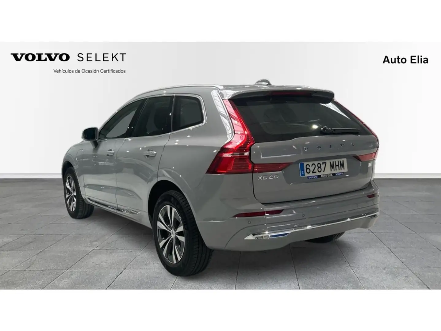 Volvo XC60 T6 Recharge Core Gris - 2