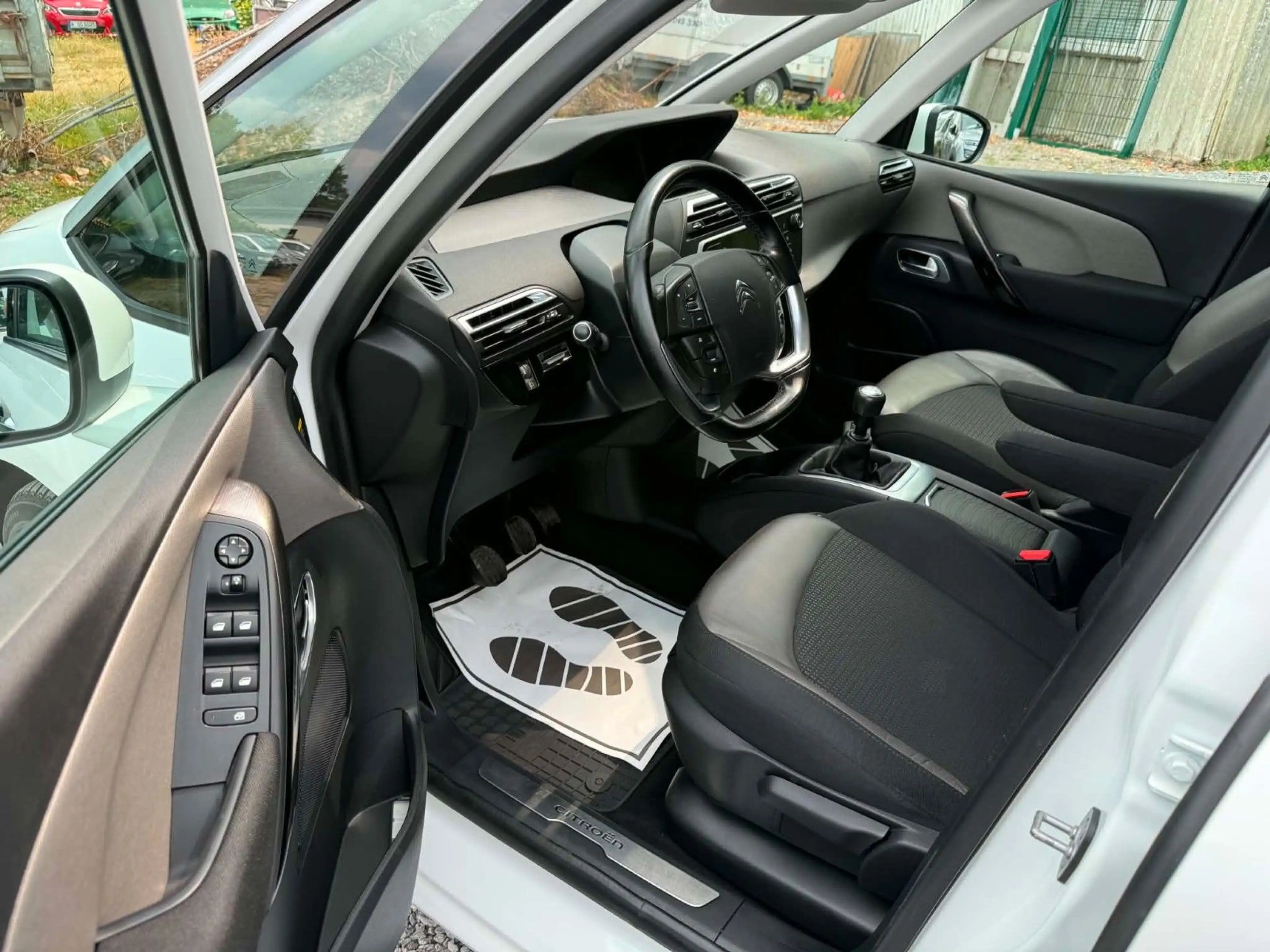 Citroen Grand C4 Picasso 2.0 Hdi *7 Sitzer *Xenon*Leder* — photo 7