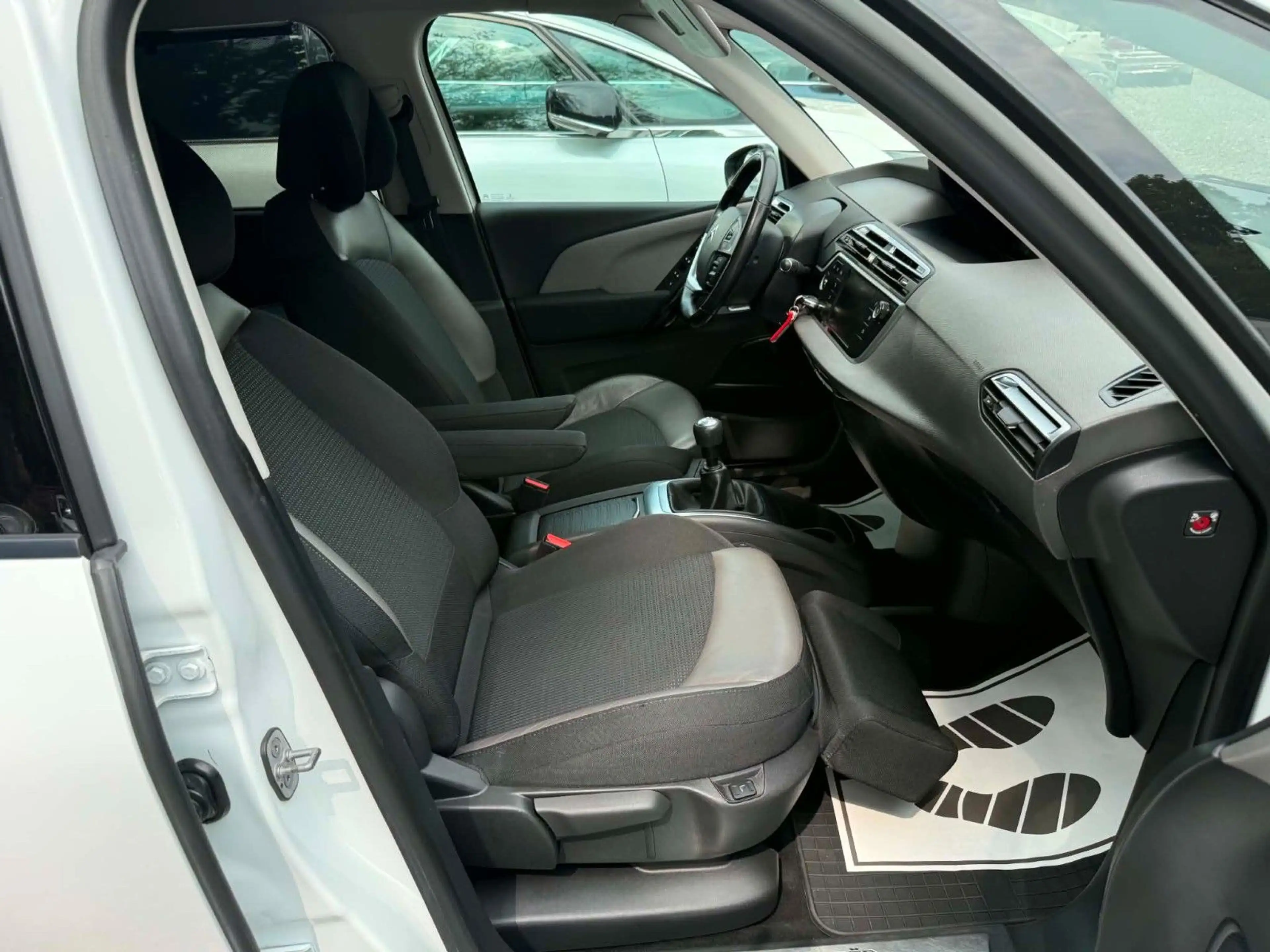 Citroen Grand C4 Picasso 2.0 Hdi *7 Sitzer *Xenon*Leder* — photo 10