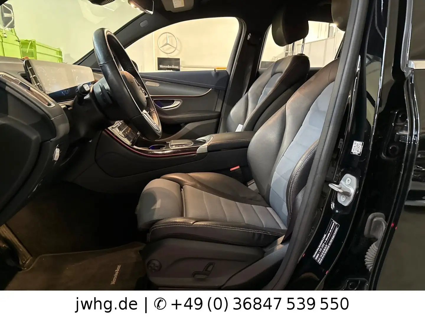 Mercedes-Benz EQC 400 400 4M ElectricArt|Distronic|360°|20"|HeadUp Schwarz - 2