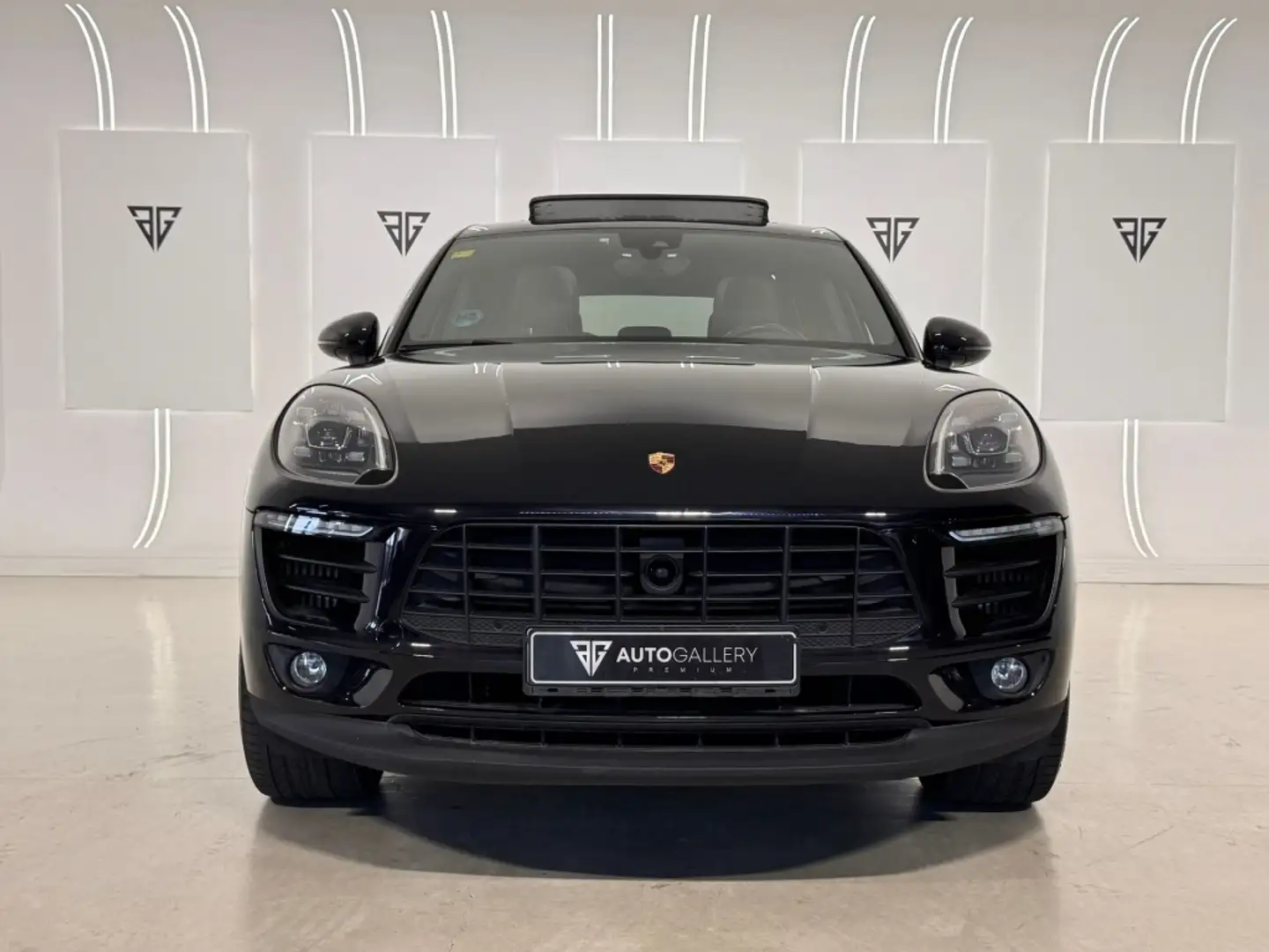 Porsche Macan S Aut. Schwarz - 2