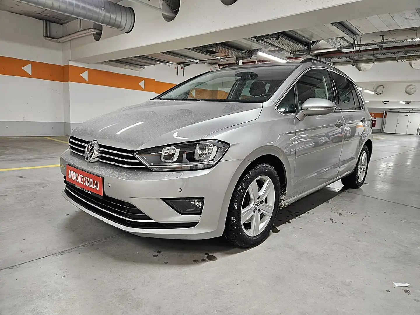 Volkswagen Golf Sportsvan Highline 2,0 BMT TDI Silber - 1