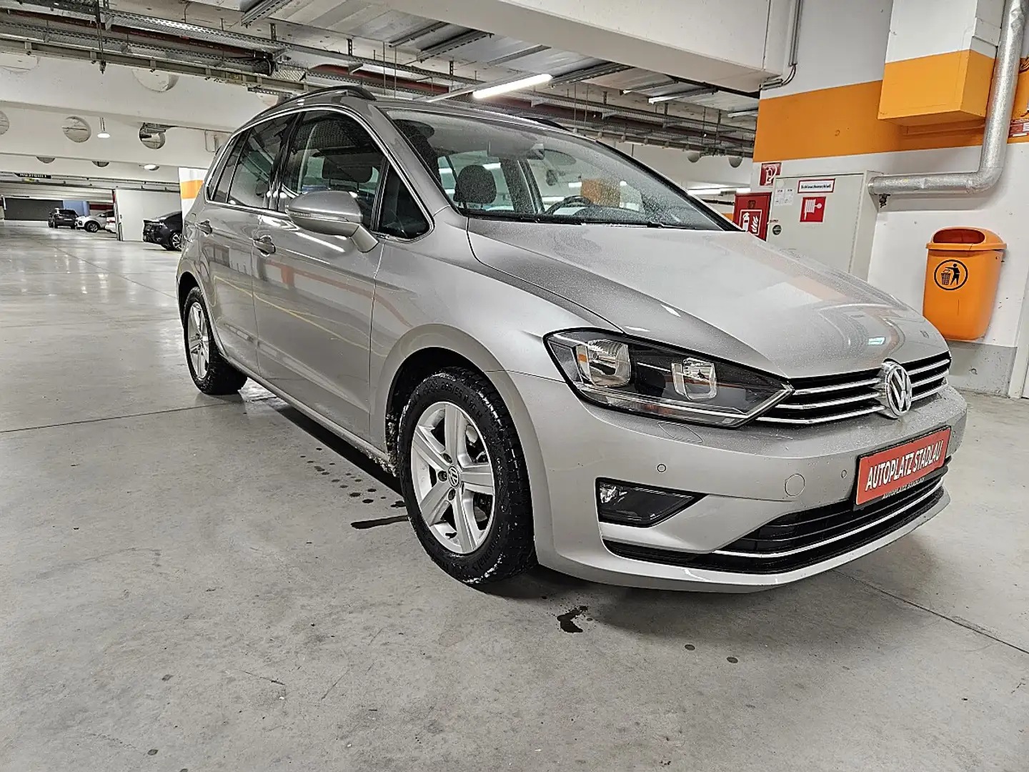 Volkswagen Golf Sportsvan Highline 2,0 BMT TDI Silber - 2