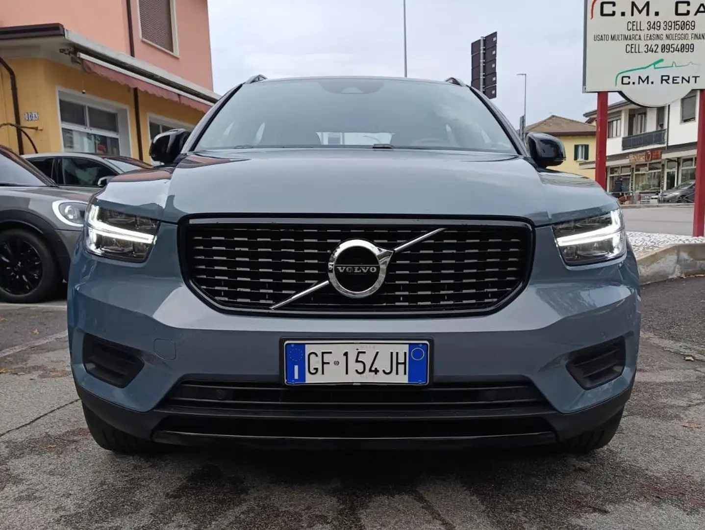 Volvo XC40 1.5 t3 Momentum 163cv auto my21 Gris - 2