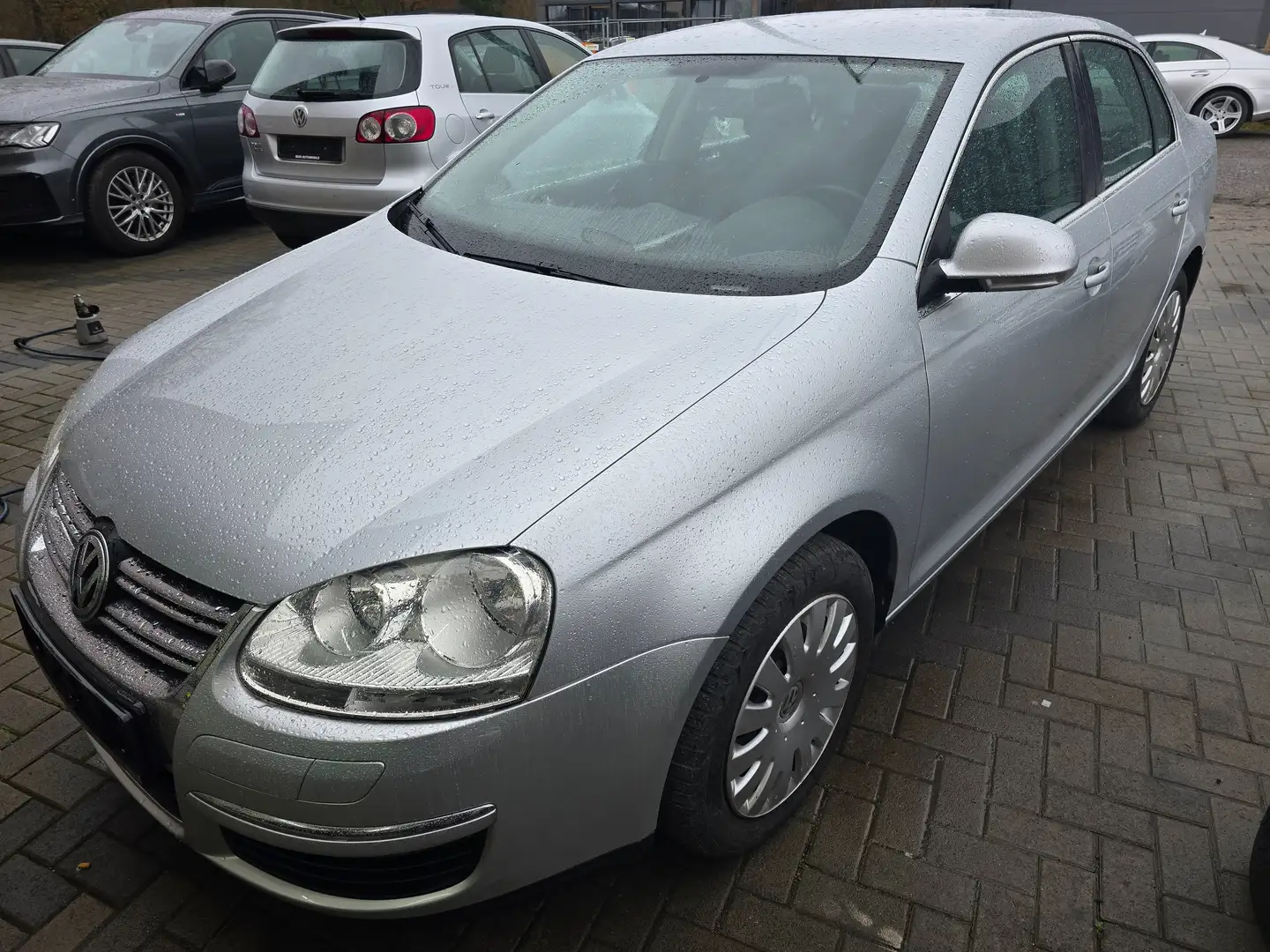 Volkswagen Jetta Comfortline Grau - 1