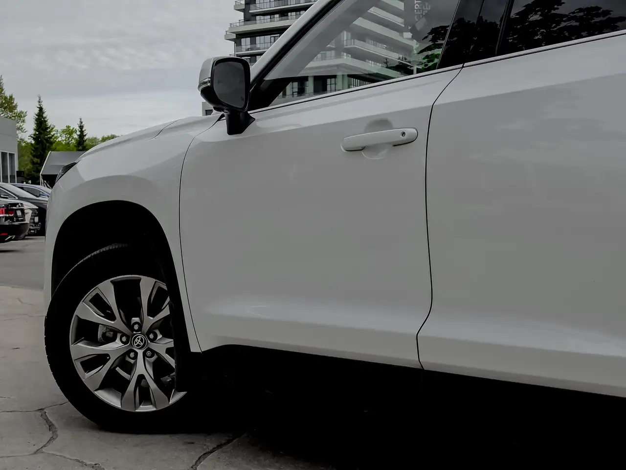 Toyota Grand Highlander снимка Toyota Grand Highlander