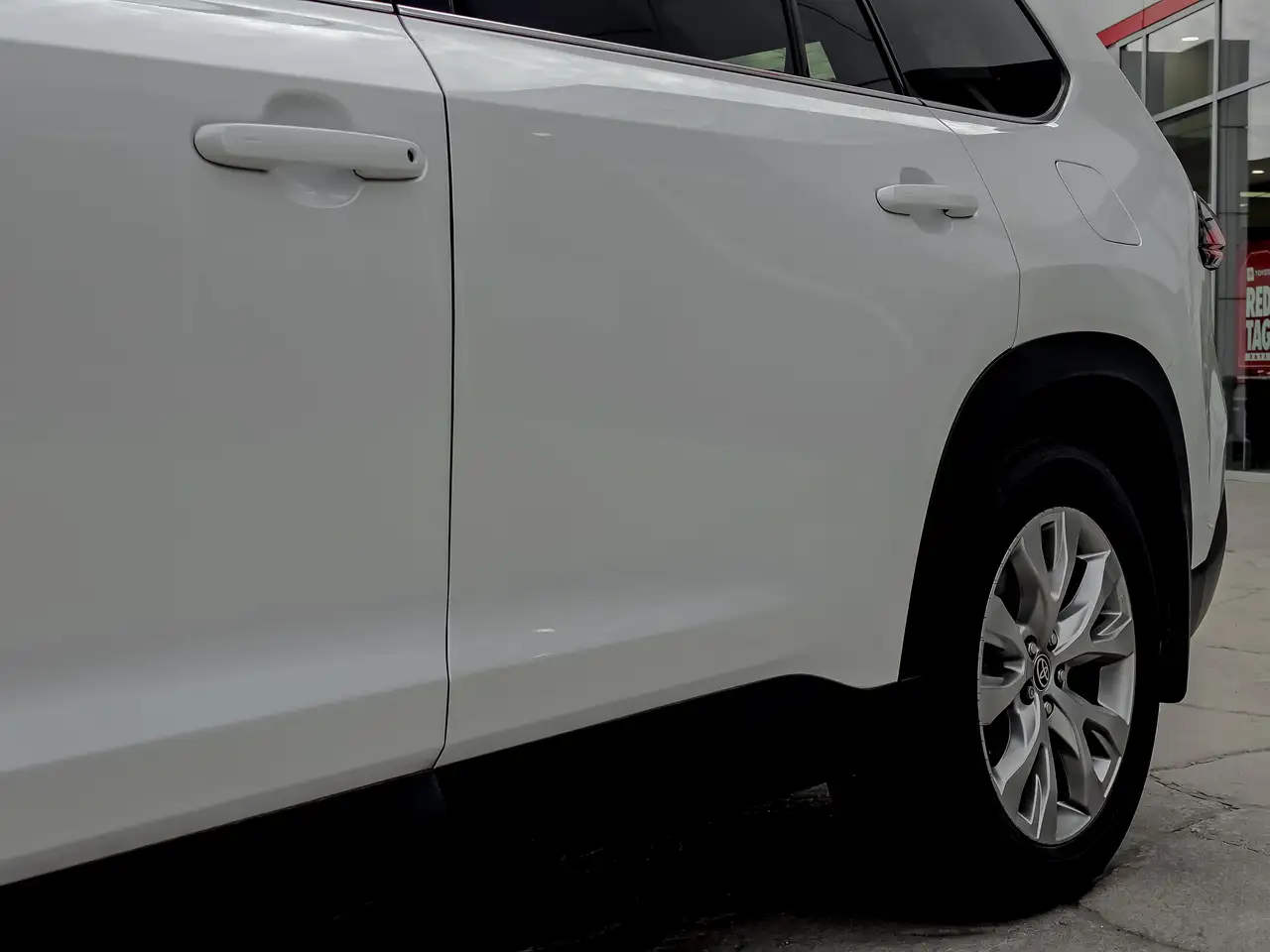 Toyota Grand Highlander снимка Toyota Grand Highlander