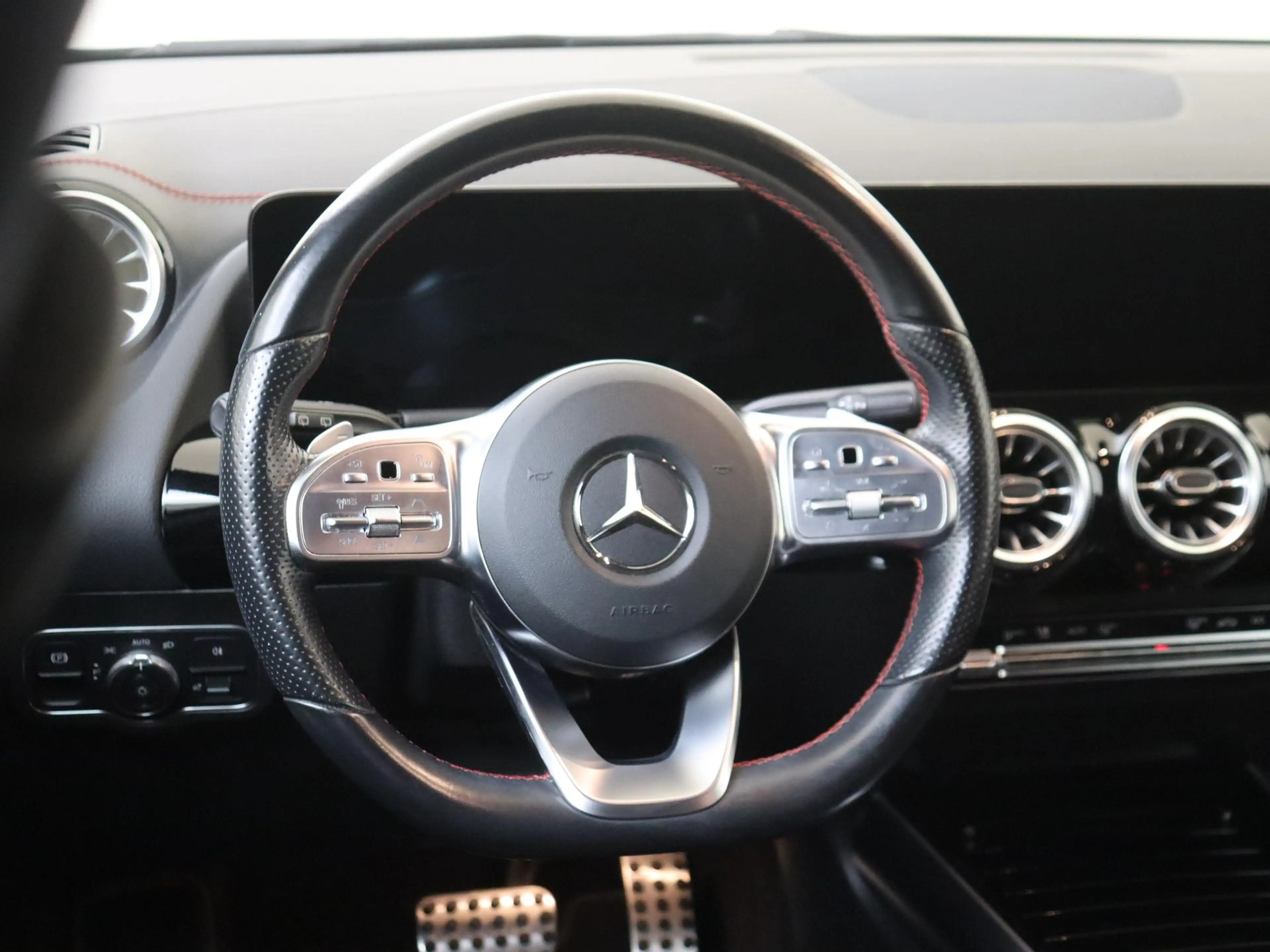 Mercedes-Benz EQA 350 4MATIC Edition 1 67 kWh / AMG/ 20 inch/ DISTRONIC/ — photo 10