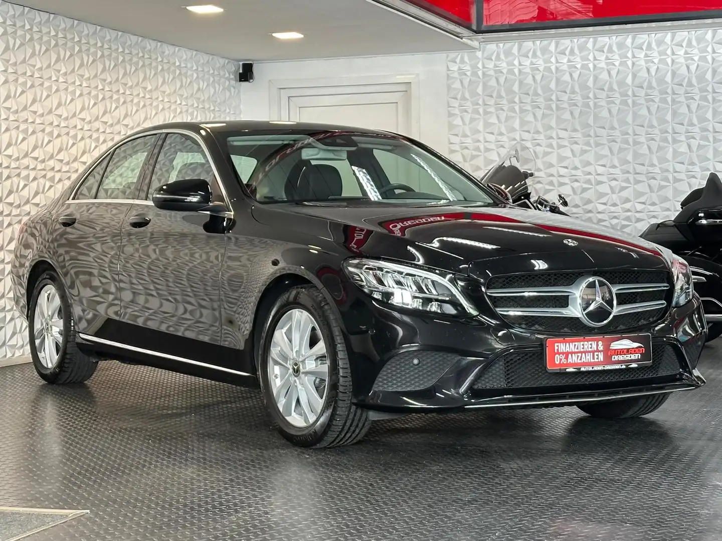 Mercedes-Benz C 180 C180 AVANTGARDE LED#SHZ#TEMP#NAVI#CAM#DAB#2HD Schwarz - 2