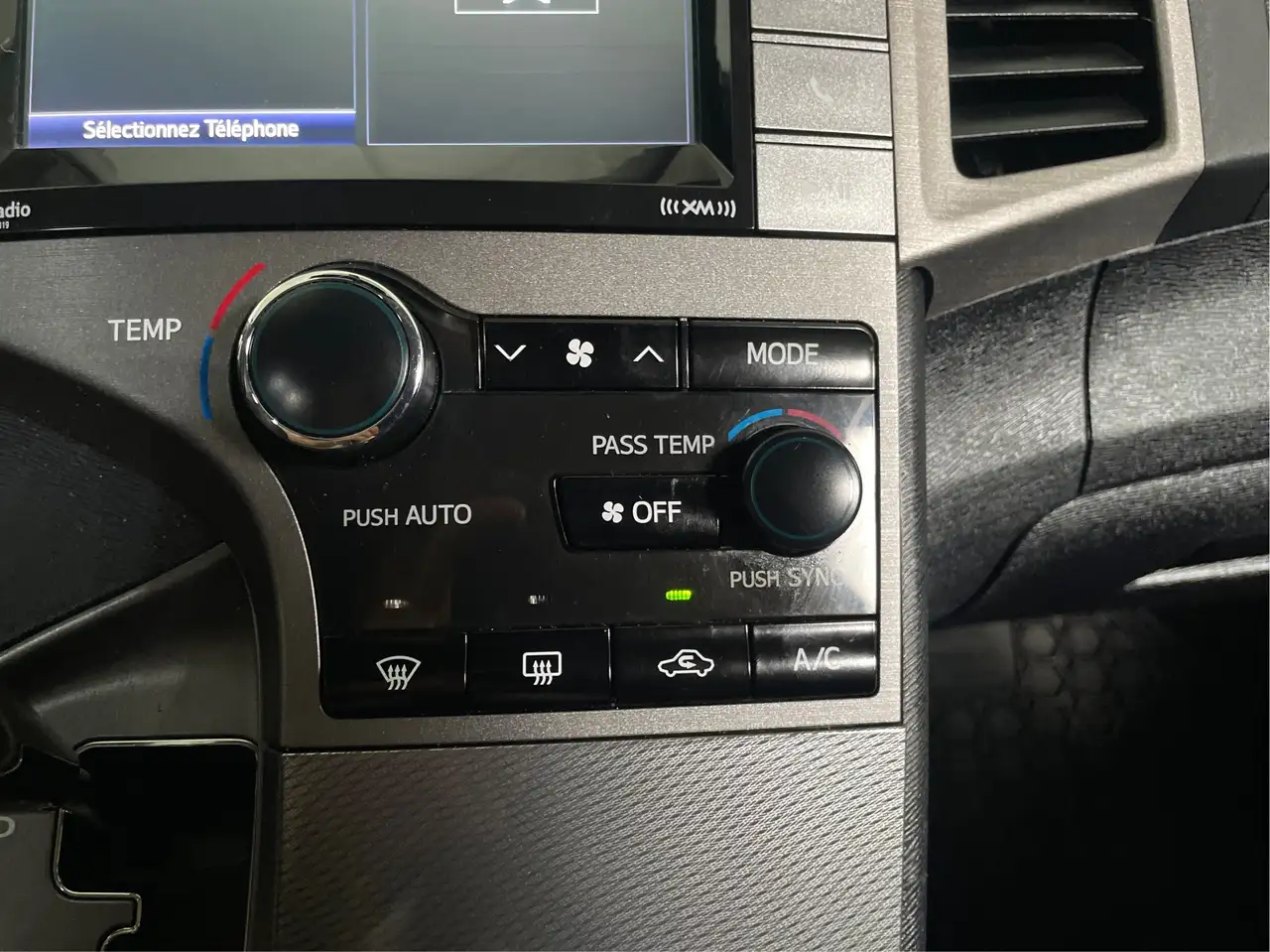 Toyota Venza photo Toyota Venza