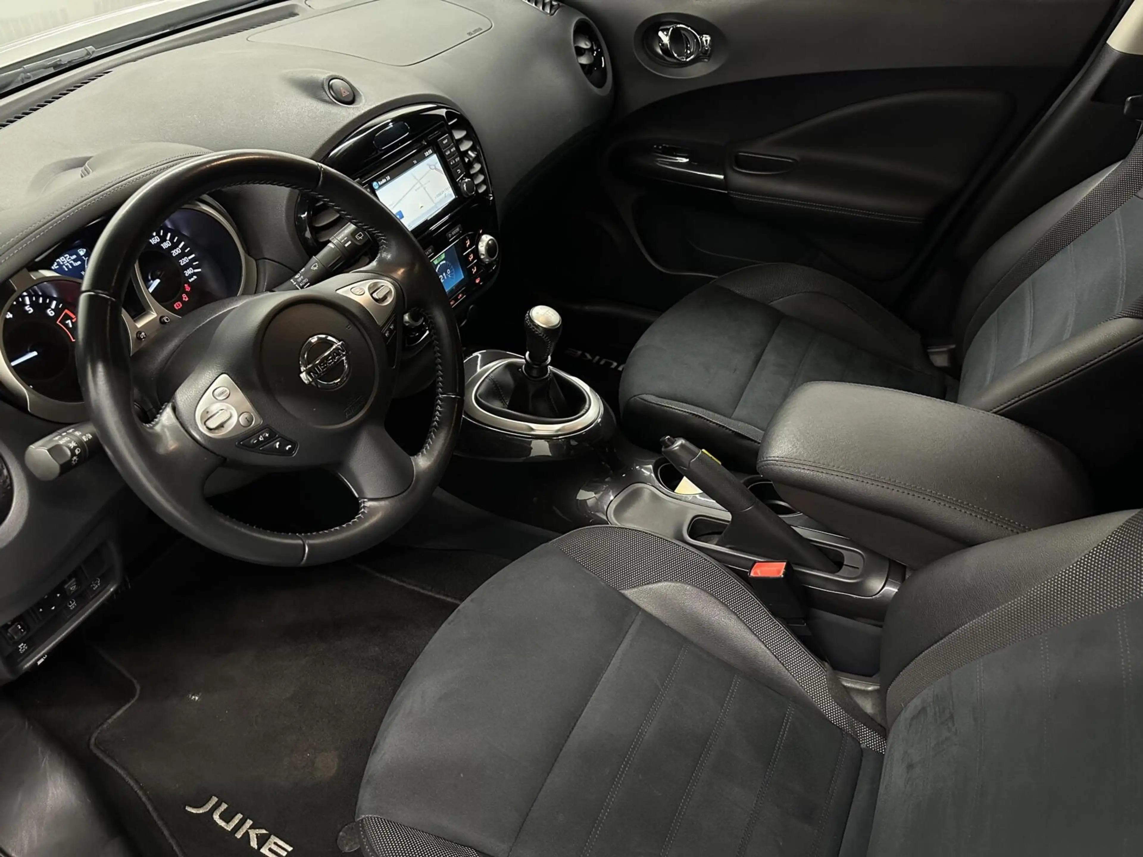 Nissan Juke 1.2 DIG-T S/S N-Connecta|Bose|Camera|Trekhaak|Navi — photo 17