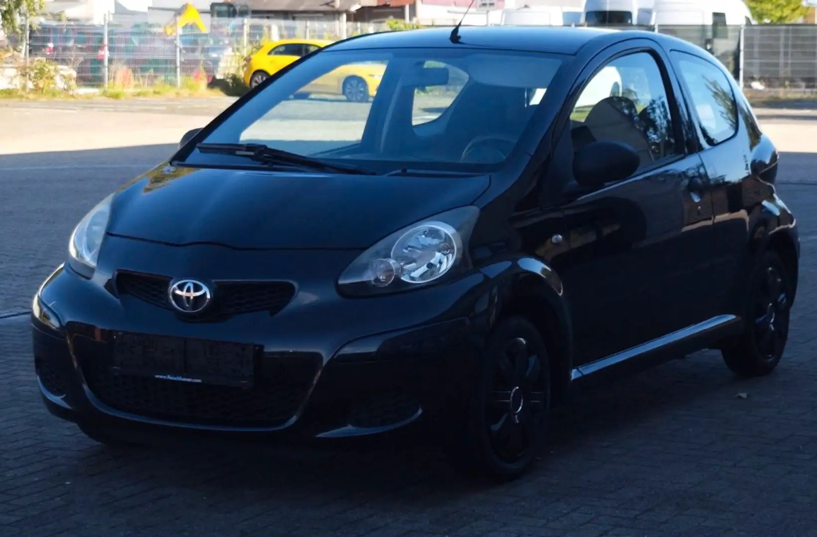 Toyota Aygo *KLIMAANLAGE*AUX*USB*TÜV NEU*2.HAND* Noir - 1