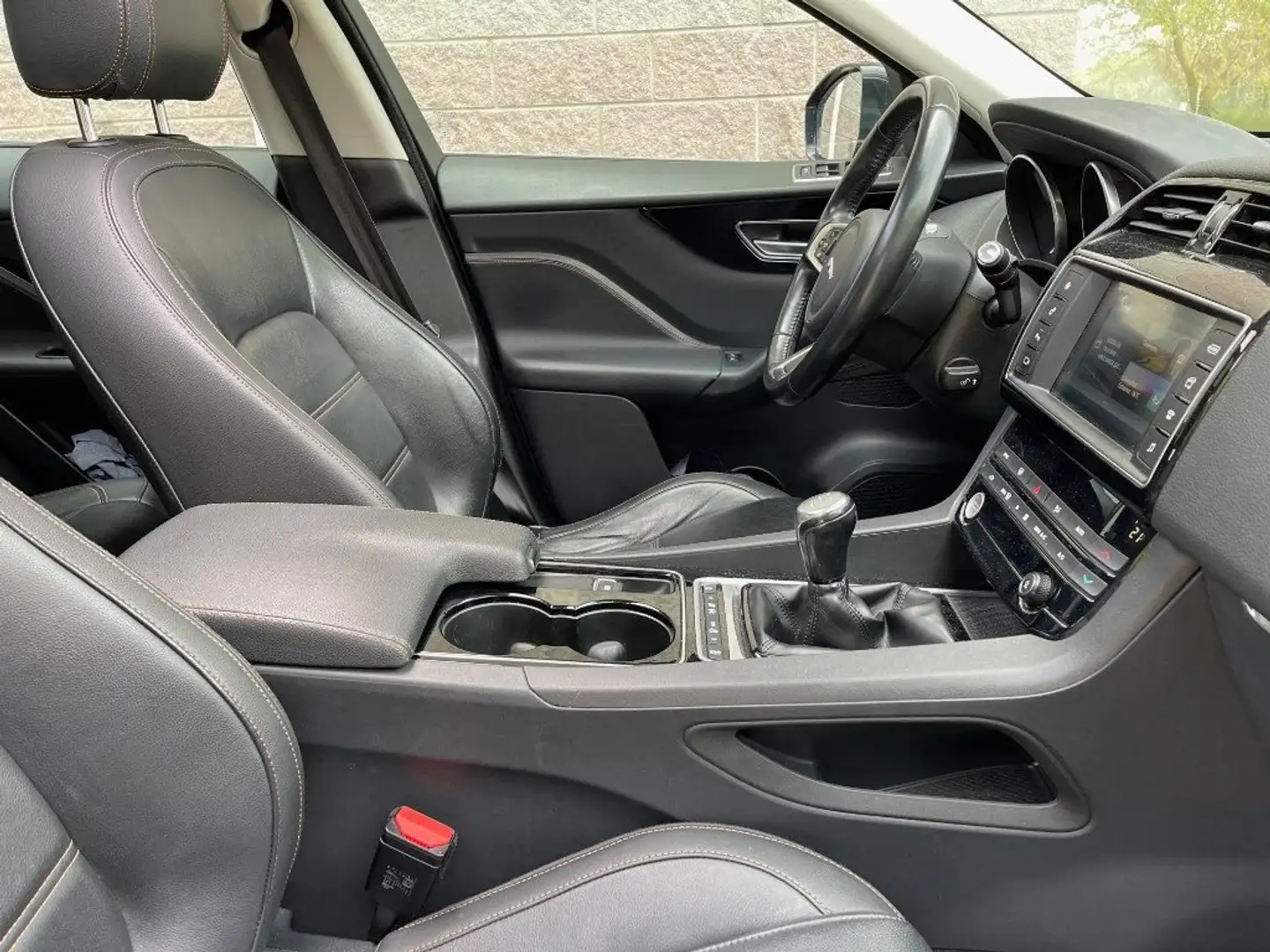 Jaguar F-Pace F-Pace 2015 2.0d Portfolio awd 180cv Grigio - 1