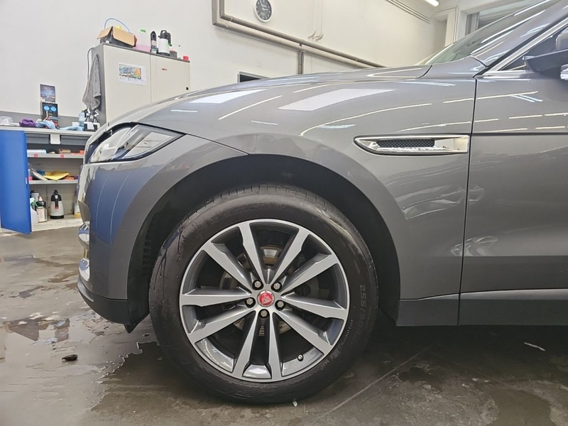 Jaguar F-Pace 20d AWD Prestige Aut. — photo 15