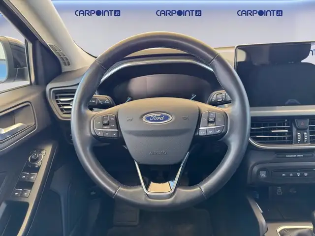 Ford Focus view 12