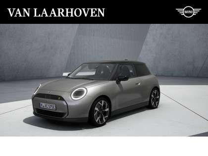 MINI Cooper SE Hatchback Classic 54.2 kWh / Panoramadak / Stoelve