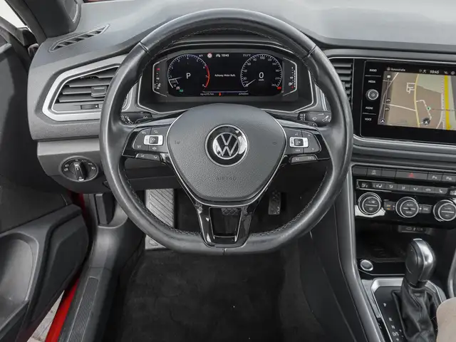 Volkswagen T-Roc view 10