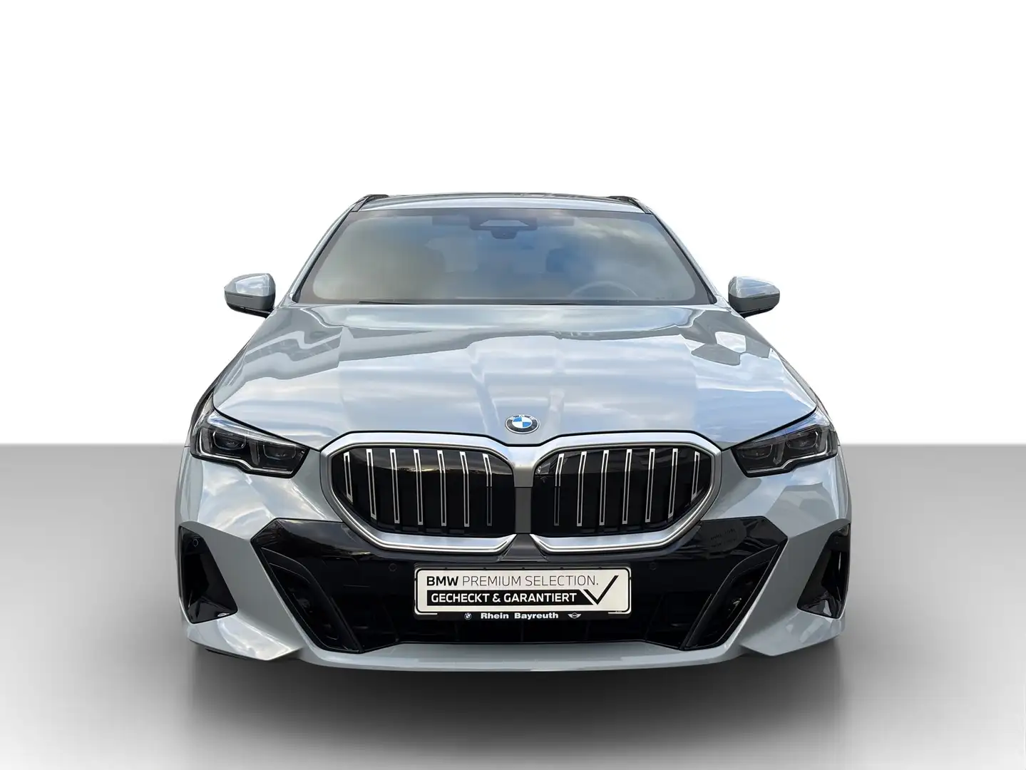 BMW 520 d Touring M Sport Navi AdapLED AHK ACC Alarm Navi Grau - 2