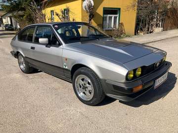 GTV6 mit dem legendären 6 Zylinder Busso Motor!