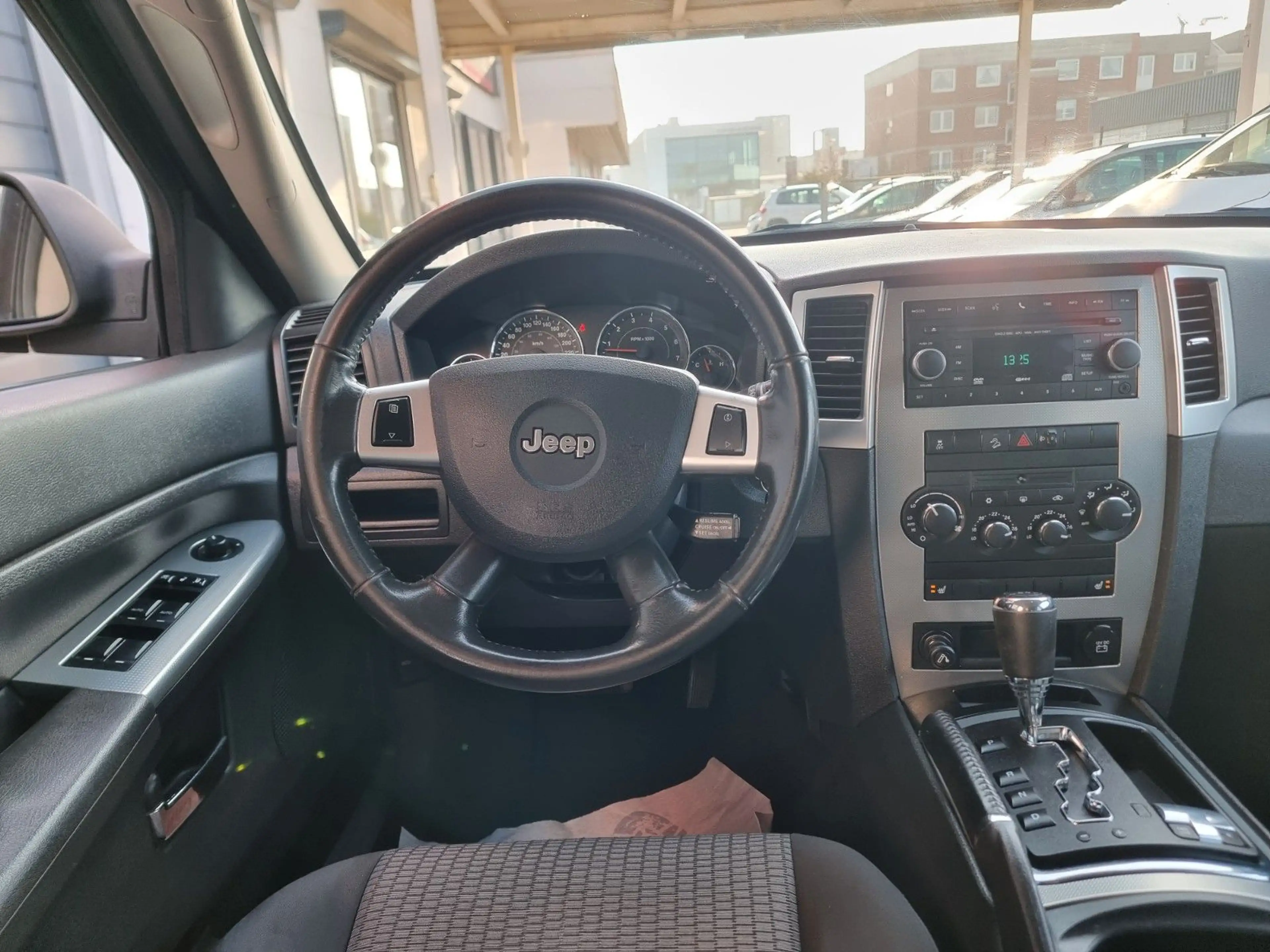 Jeep Grand Cherokee 3.0 CRD Laredo/AHK/ BF Goodrich A — photo 13