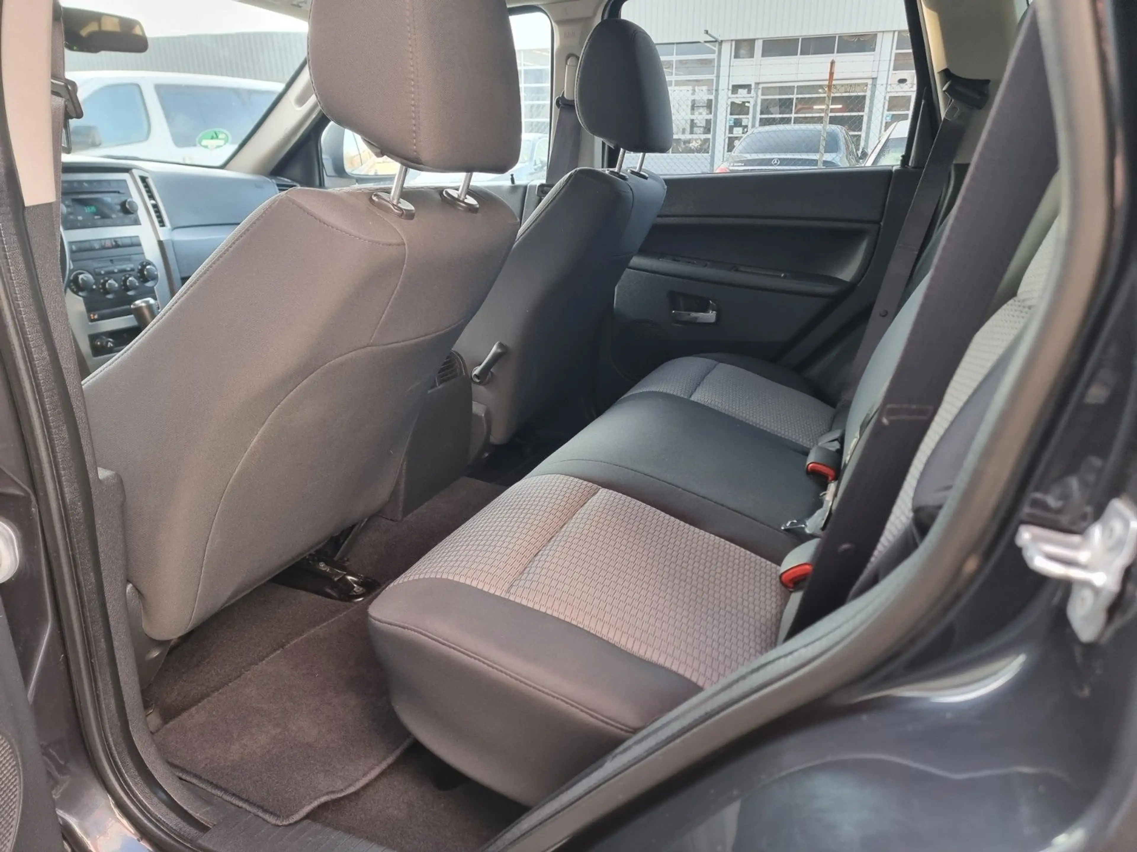 Jeep Grand Cherokee 3.0 CRD Laredo/AHK/ BF Goodrich A — photo 11