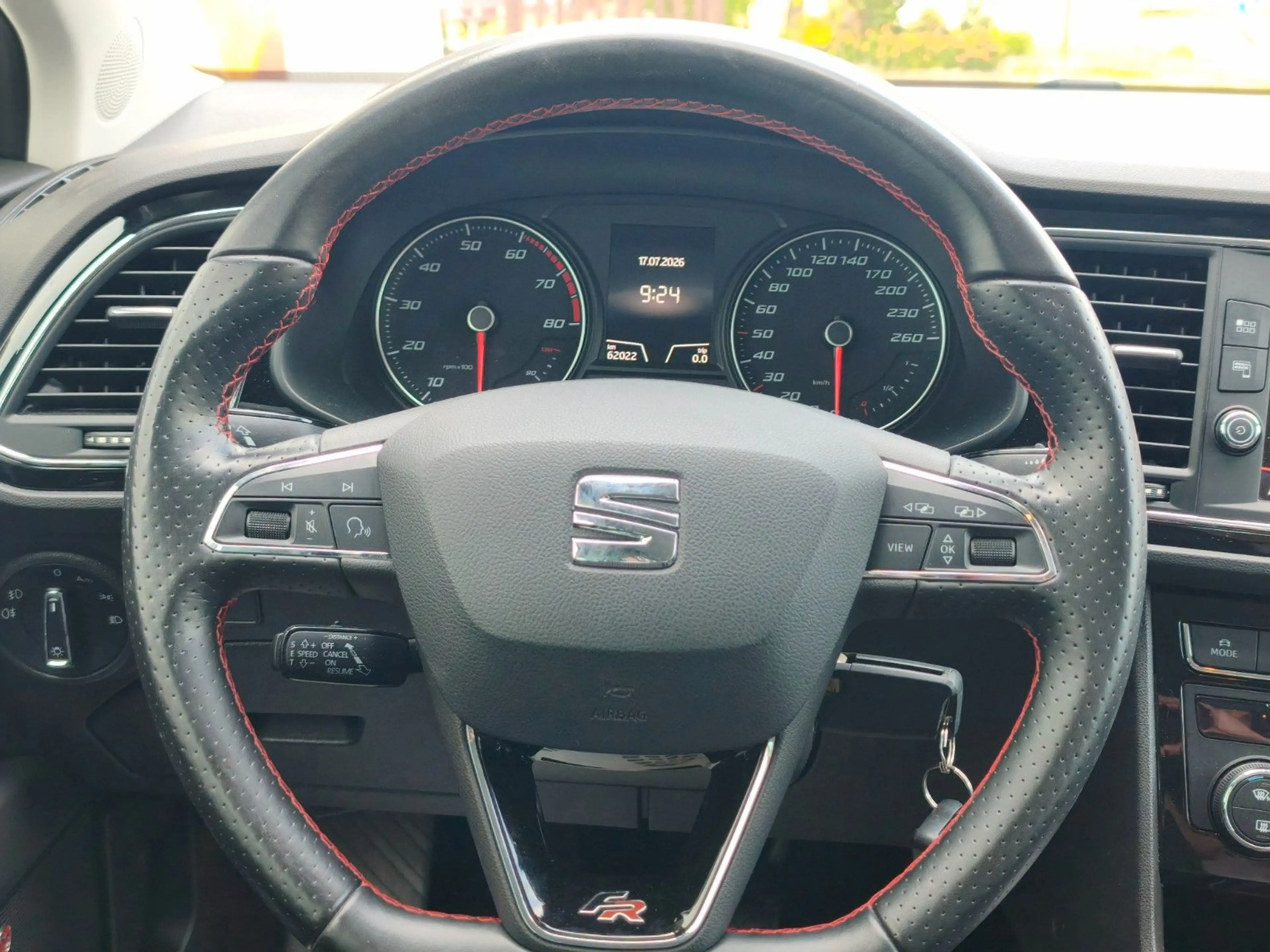 SEAT Leon ST FR, LED, PDC, NAVI, TEMPOMAT, TÜV NEU — photo 17