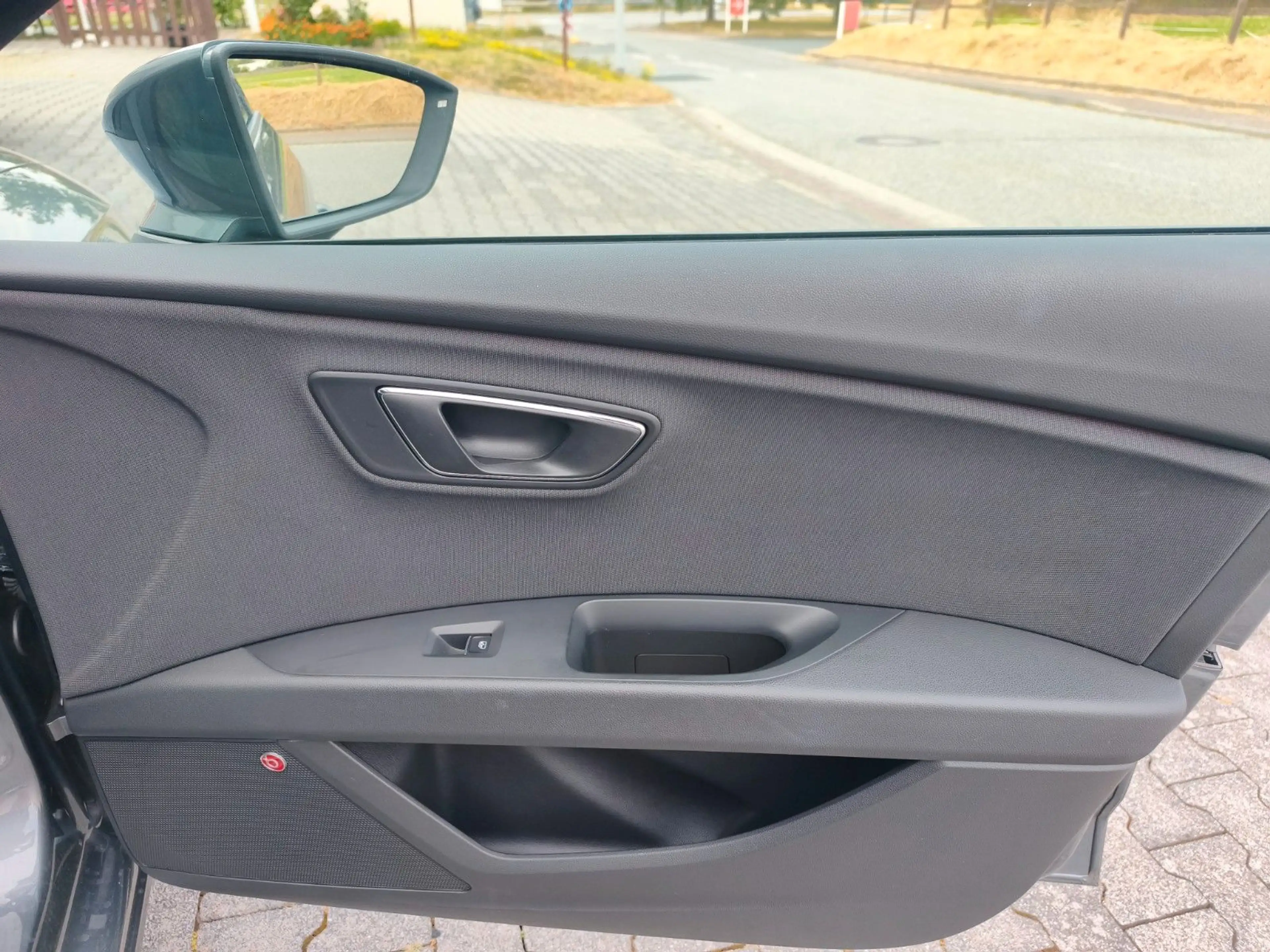 SEAT Leon ST FR, LED, PDC, NAVI, TEMPOMAT, TÜV NEU — photo 25