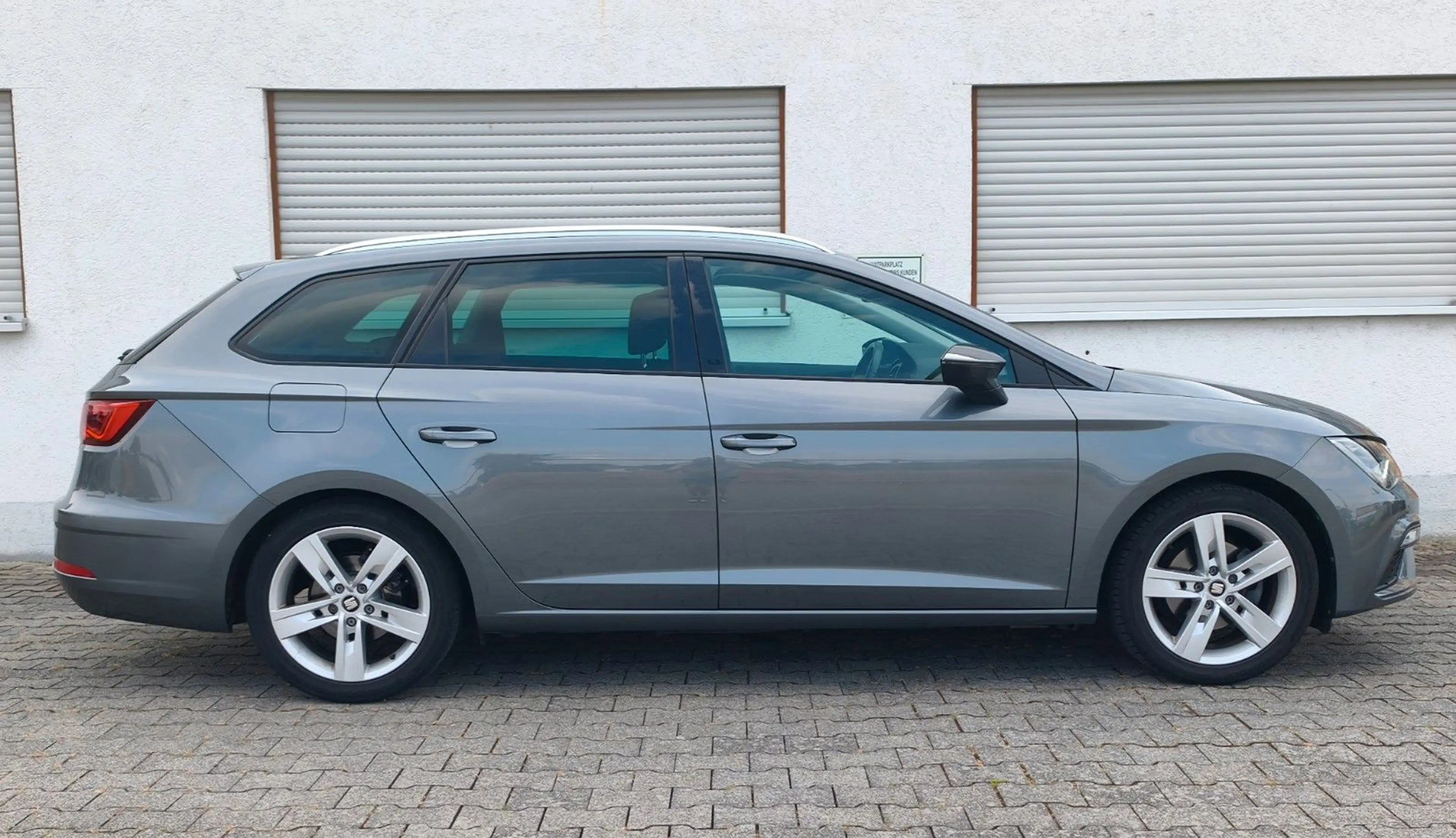 SEAT Leon ST FR, LED, PDC, NAVI, TEMPOMAT, TÜV NEU — photo 5