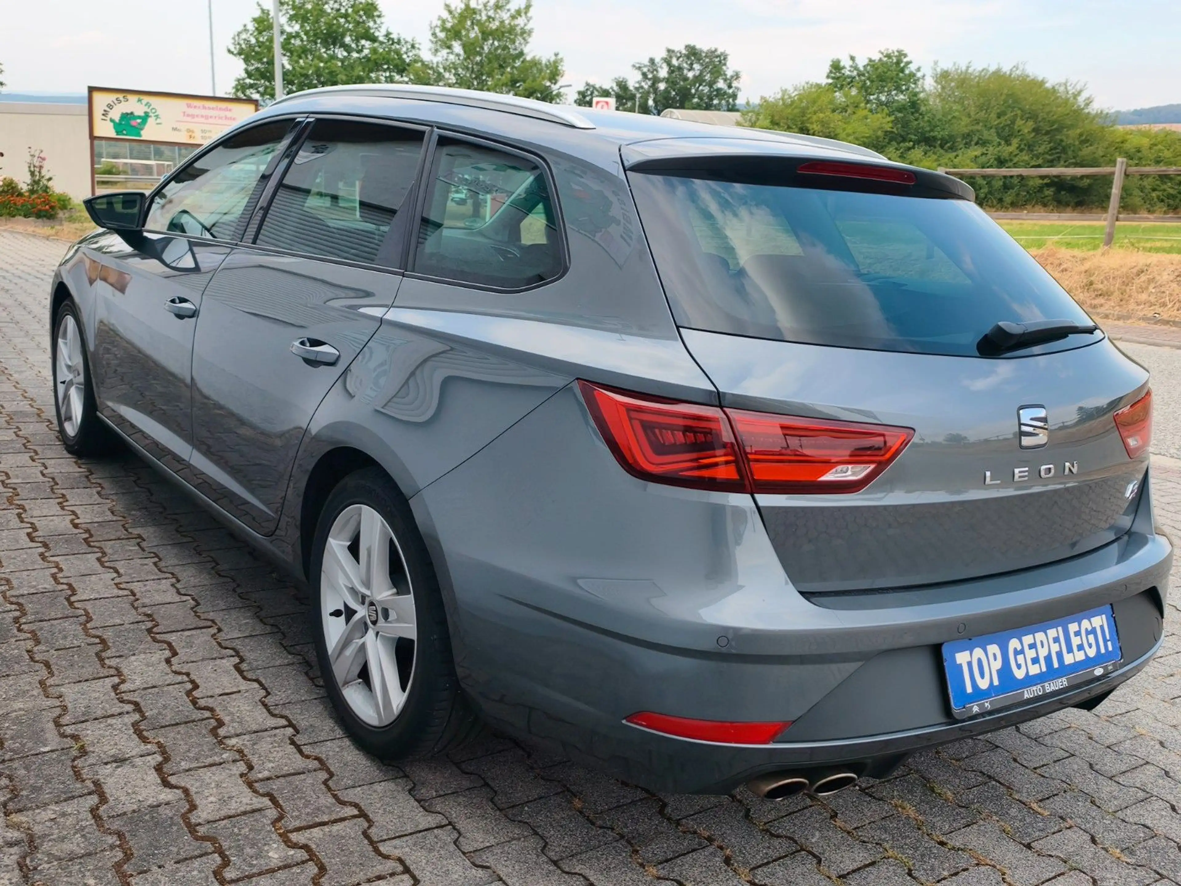 SEAT Leon ST FR, LED, PDC, NAVI, TEMPOMAT, TÜV NEU — photo 7