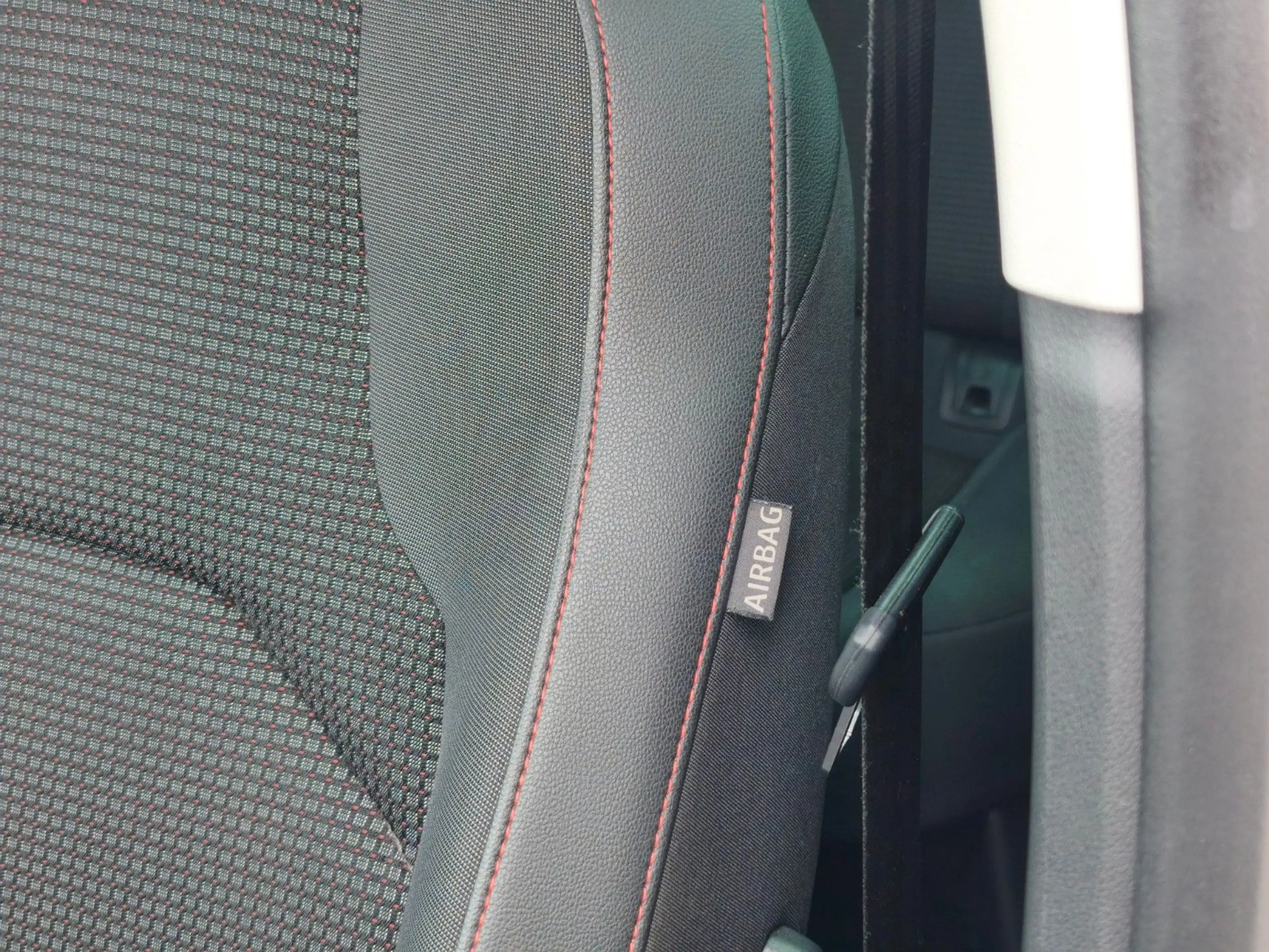 SEAT Leon ST FR, LED, PDC, NAVI, TEMPOMAT, TÜV NEU — photo 16
