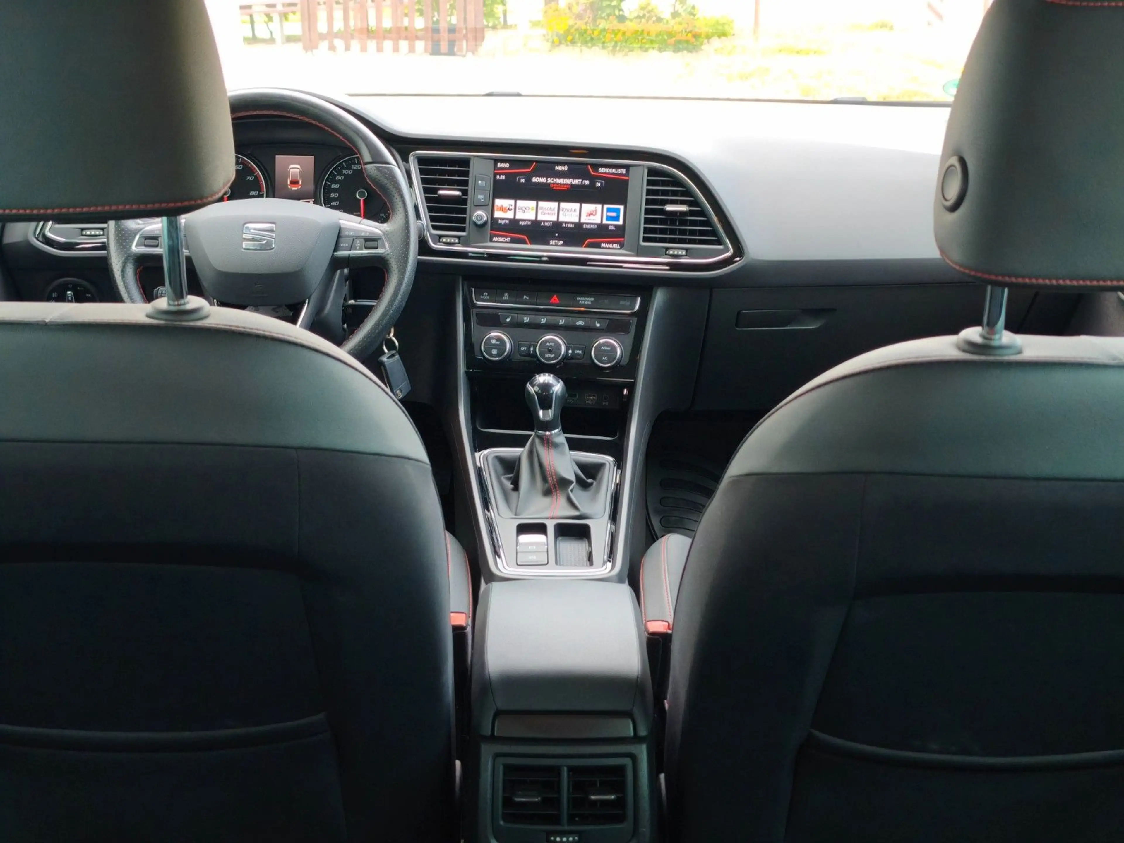 SEAT Leon ST FR, LED, PDC, NAVI, TEMPOMAT, TÜV NEU — photo 23
