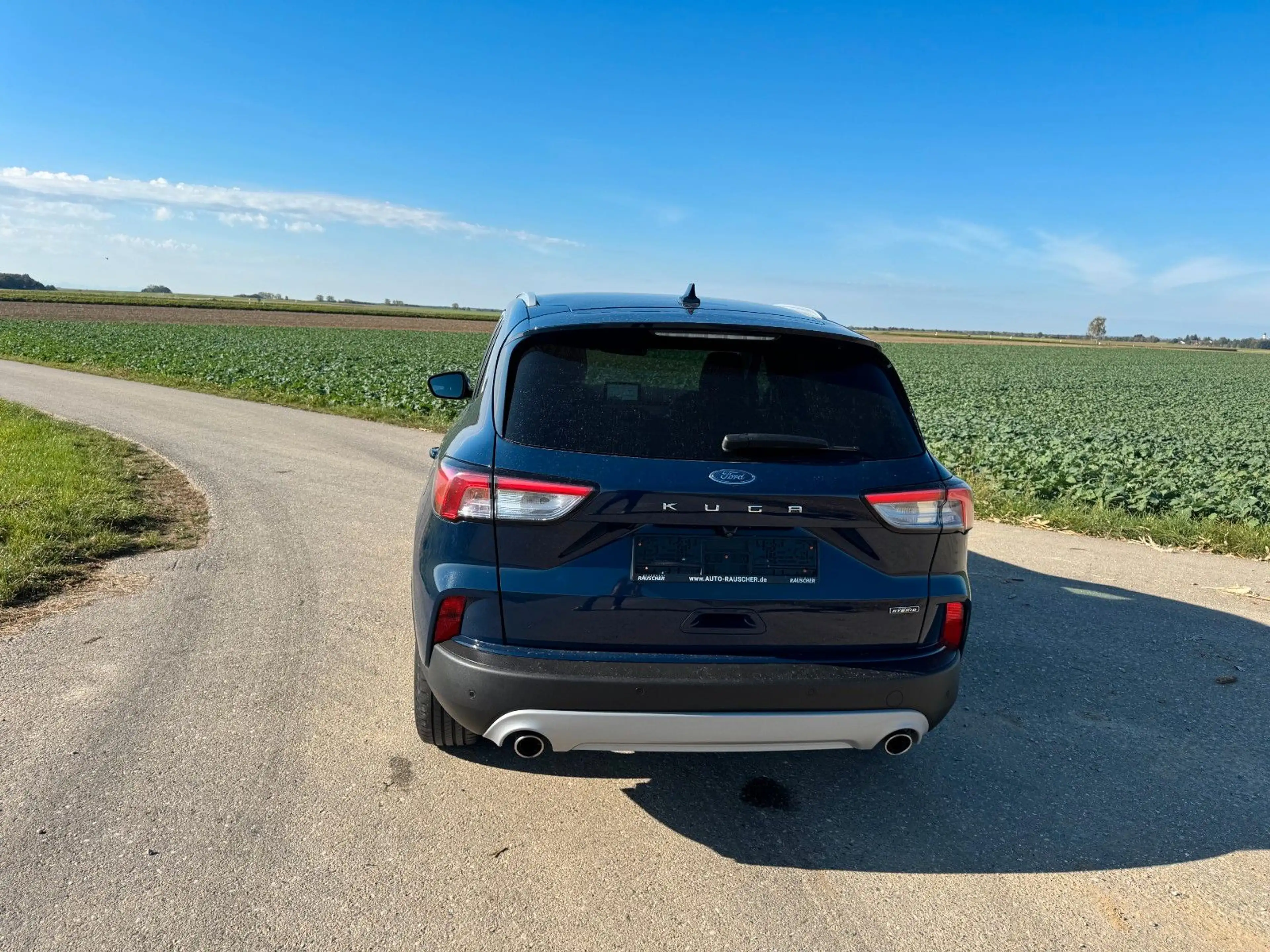 Ford Kuga Plug-In Hybrid Titanium — photo 4