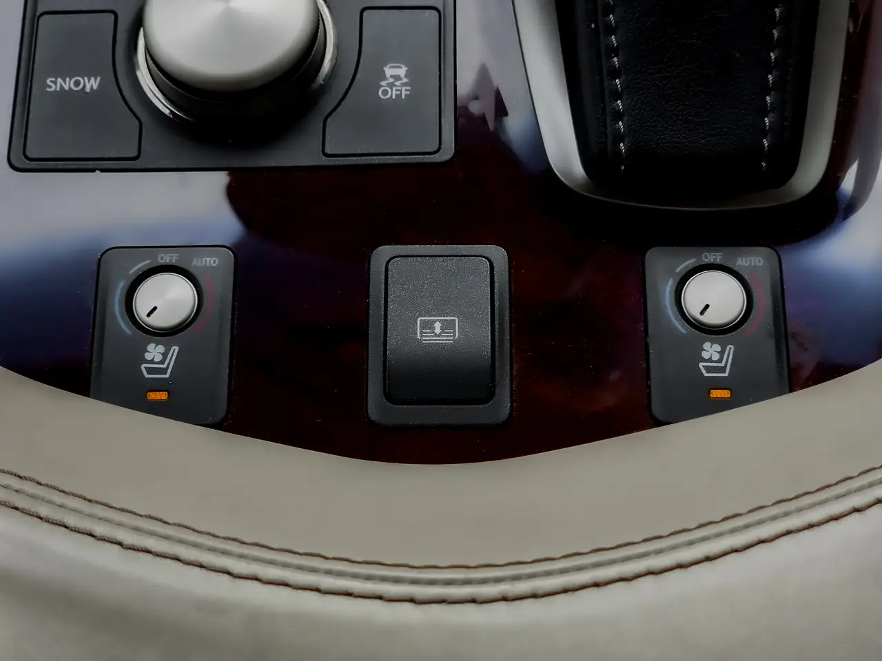 Lexus LS photo Lexus LS