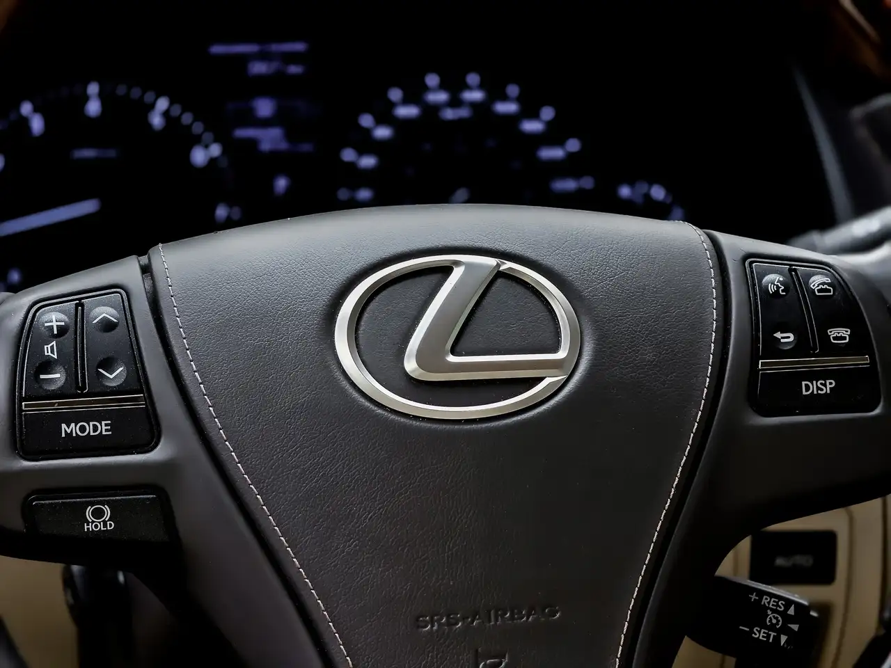 Lexus LS photo Lexus LS