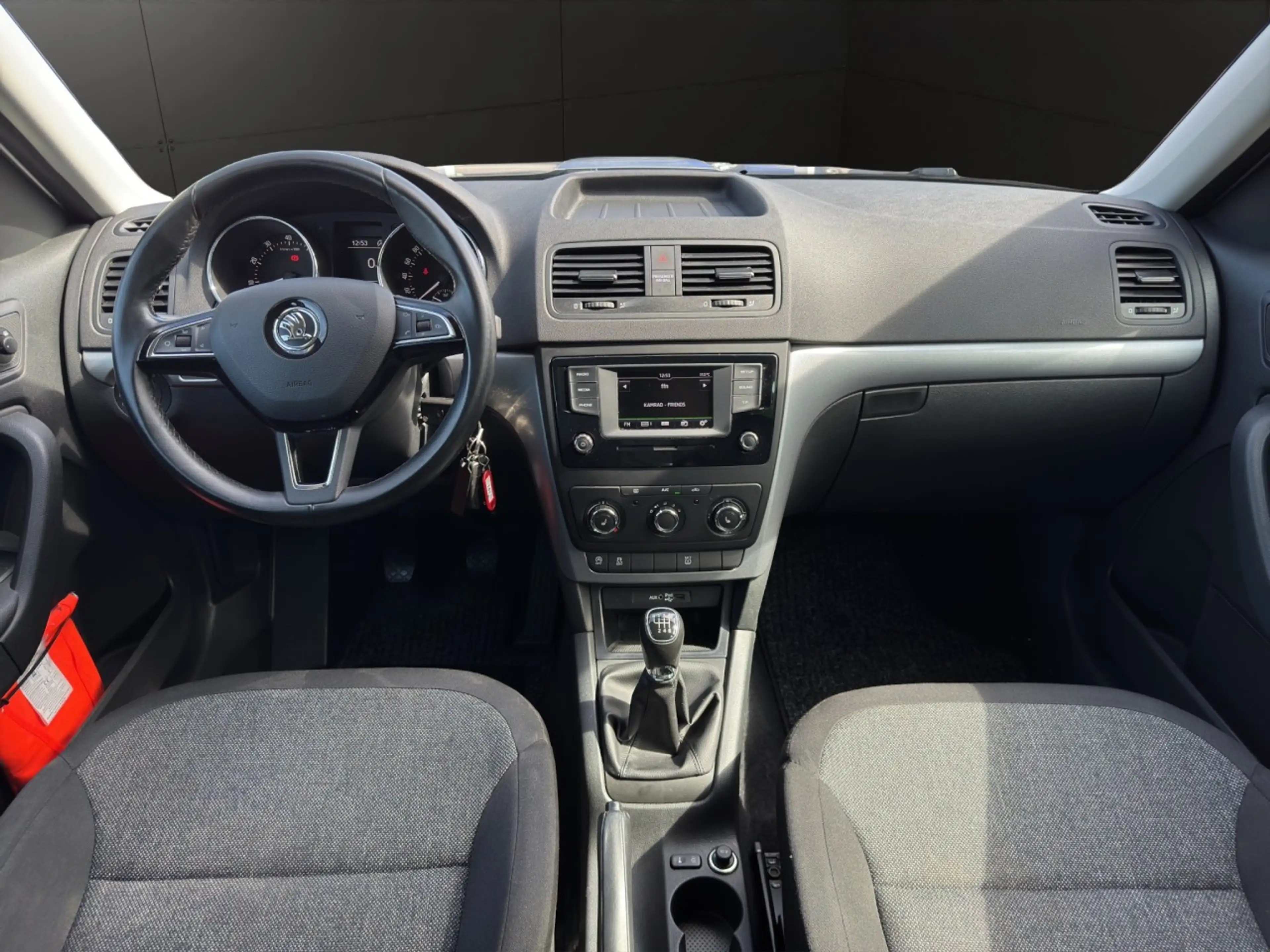 Skoda Yeti 1.2 TSI Cool Edition PDC*SHZ*KLIMA Klima — photo 13