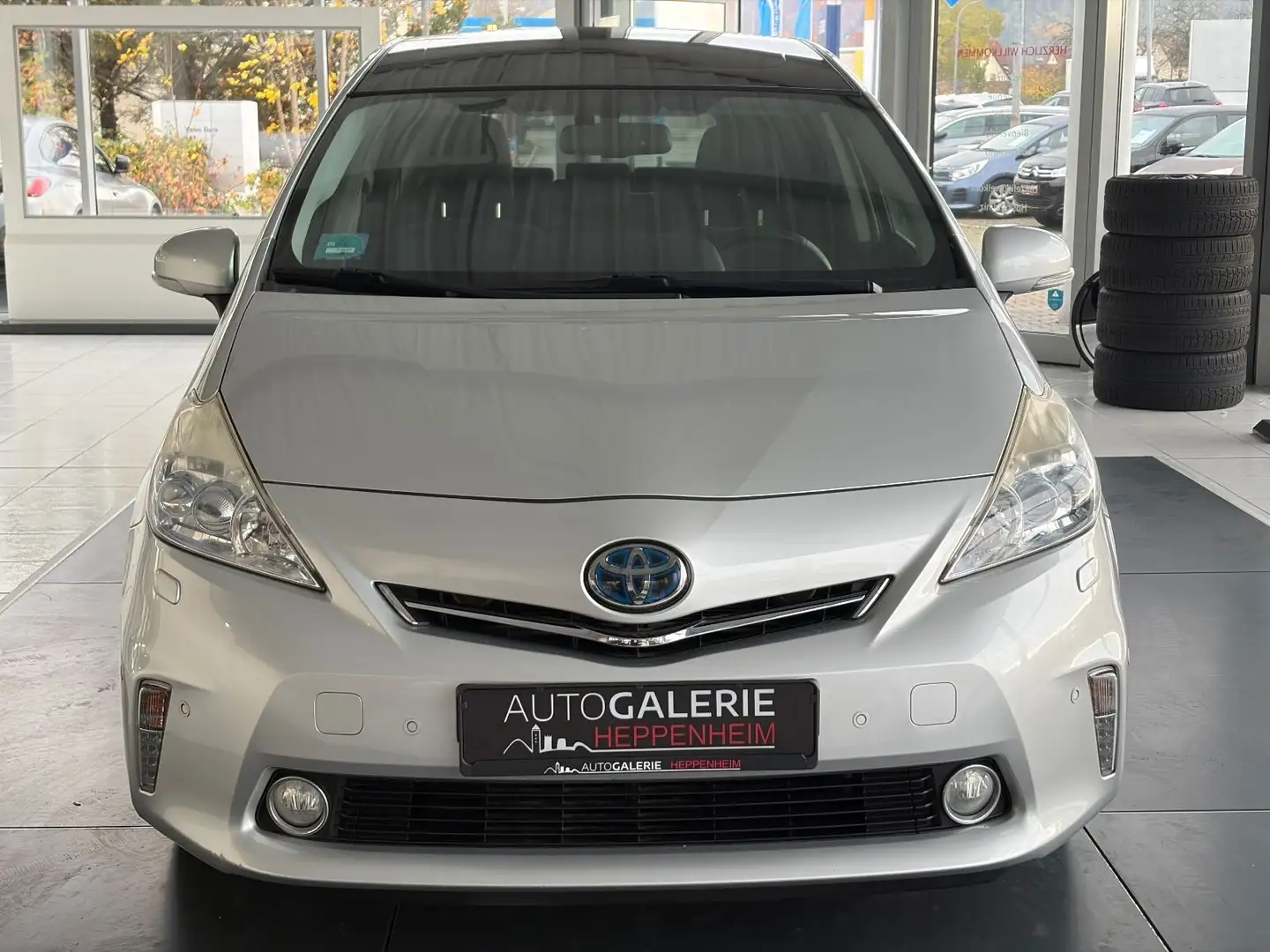Toyota Prius+ Prius + TEC-Edition/AUT/NAV/PAN/HEAD-UP/7Sitzer Silber - 2
