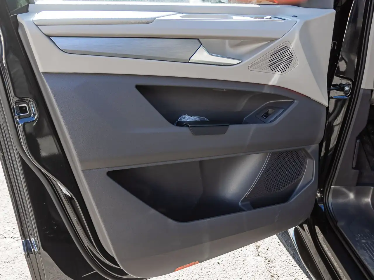 Volkswagen T7 Multivan Multivan 2.0 TSI DSG LÜ "Life" ACC HuD EPH DCC 8