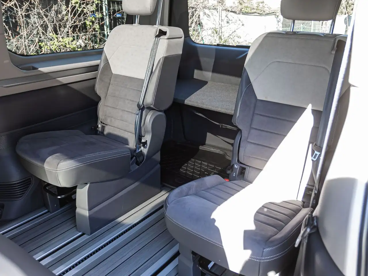 Volkswagen T7 Multivan Multivan 2.0 TSI DSG LÜ "Life" ACC HuD EPH DCC 16