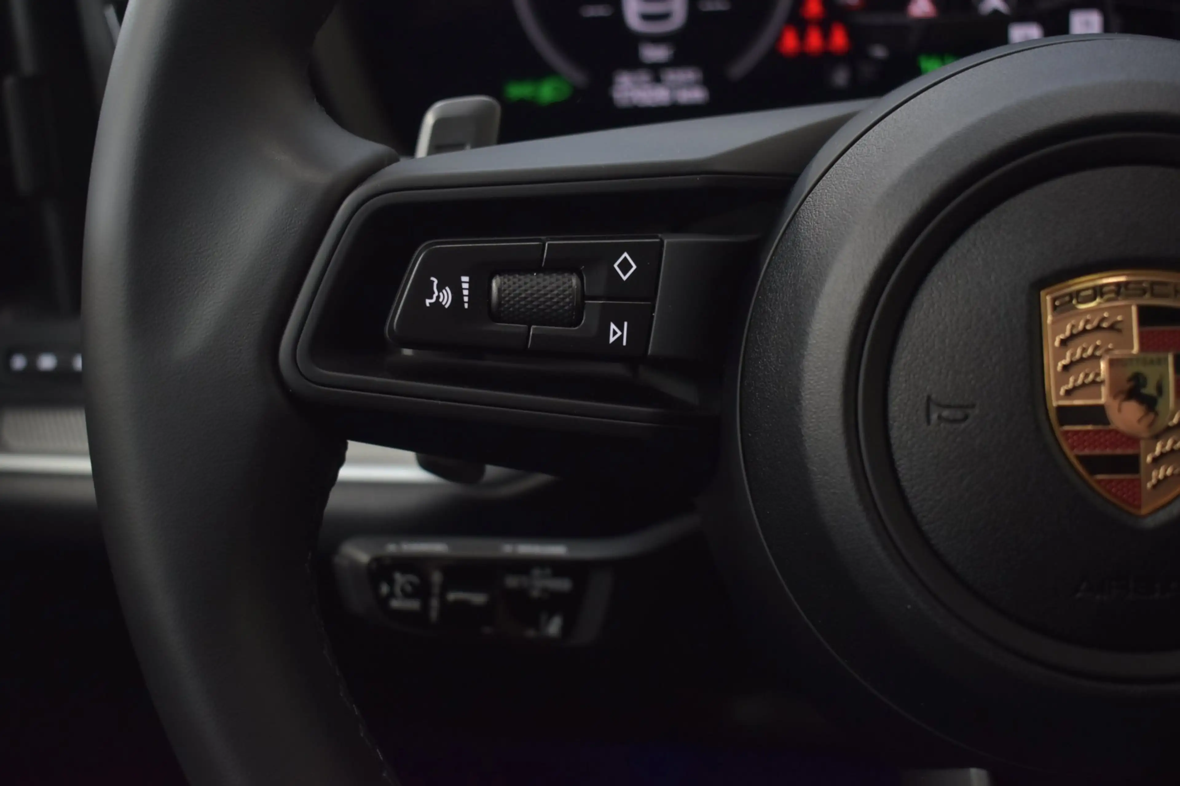 Porsche Cayenne Coupé 3.0 E-Hybrid TURBO GT 470pk | BIJRIJDERSDISP — photo 26
