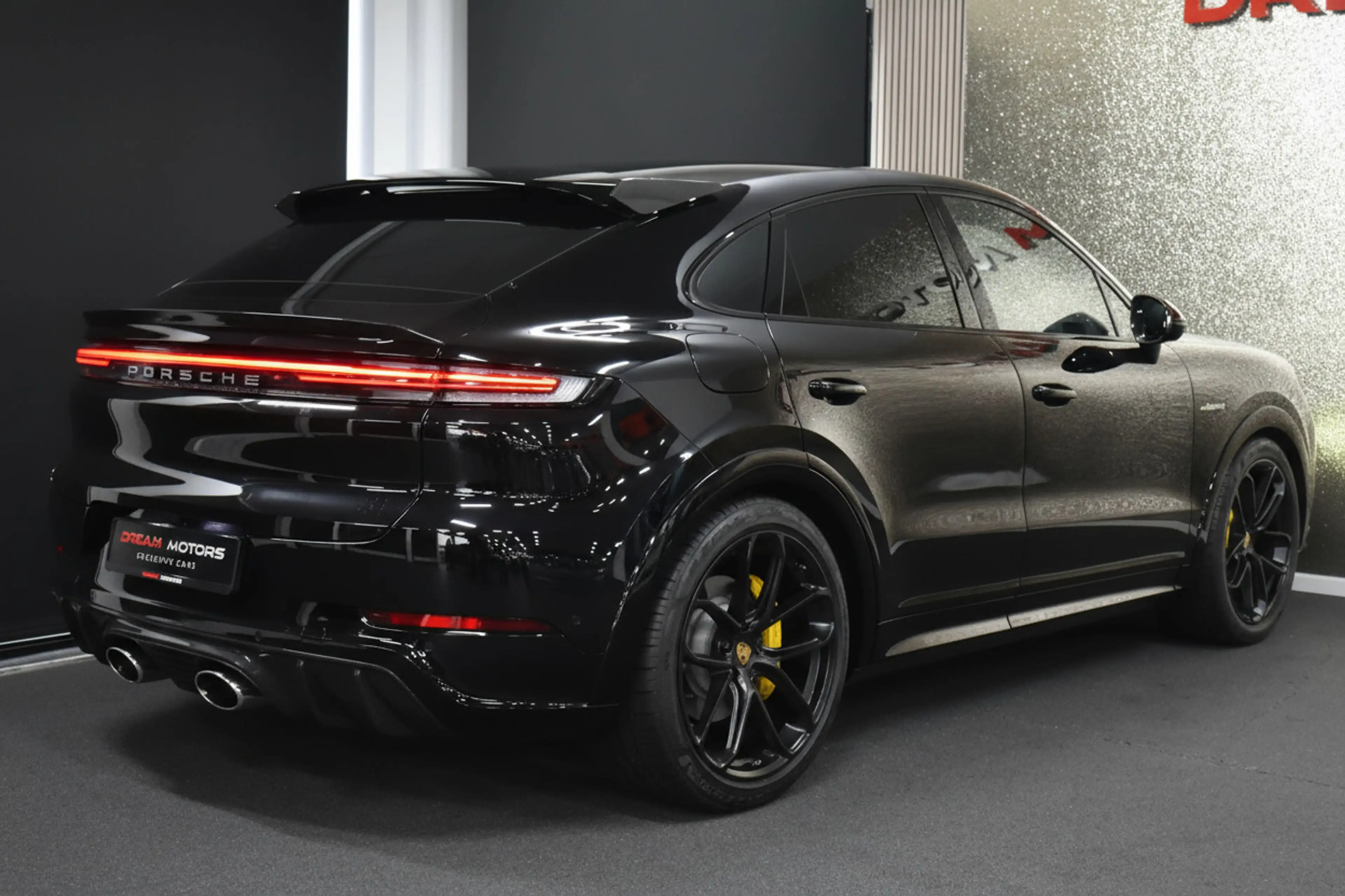 Porsche Cayenne Coupé 3.0 E-Hybrid TURBO GT 470pk | BIJRIJDERSDISP — photo 14