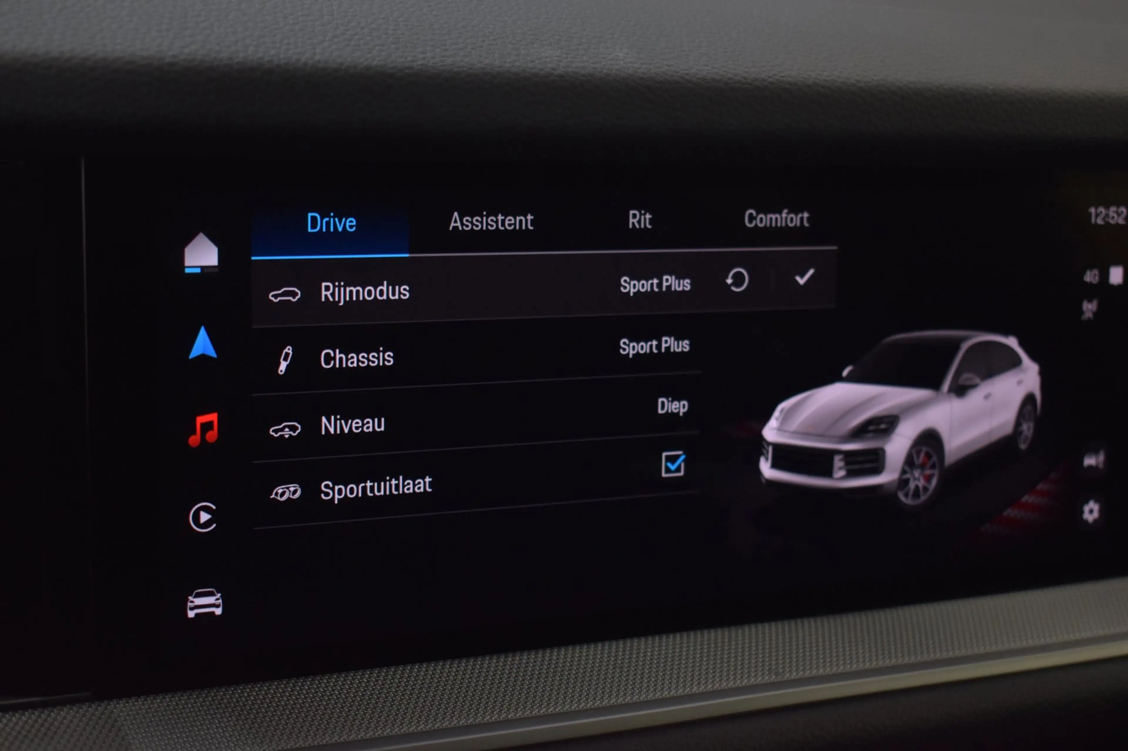 Porsche Cayenne Coupé 3.0 E-Hybrid TURBO GT 470pk | BIJRIJDERSDISP — photo 32