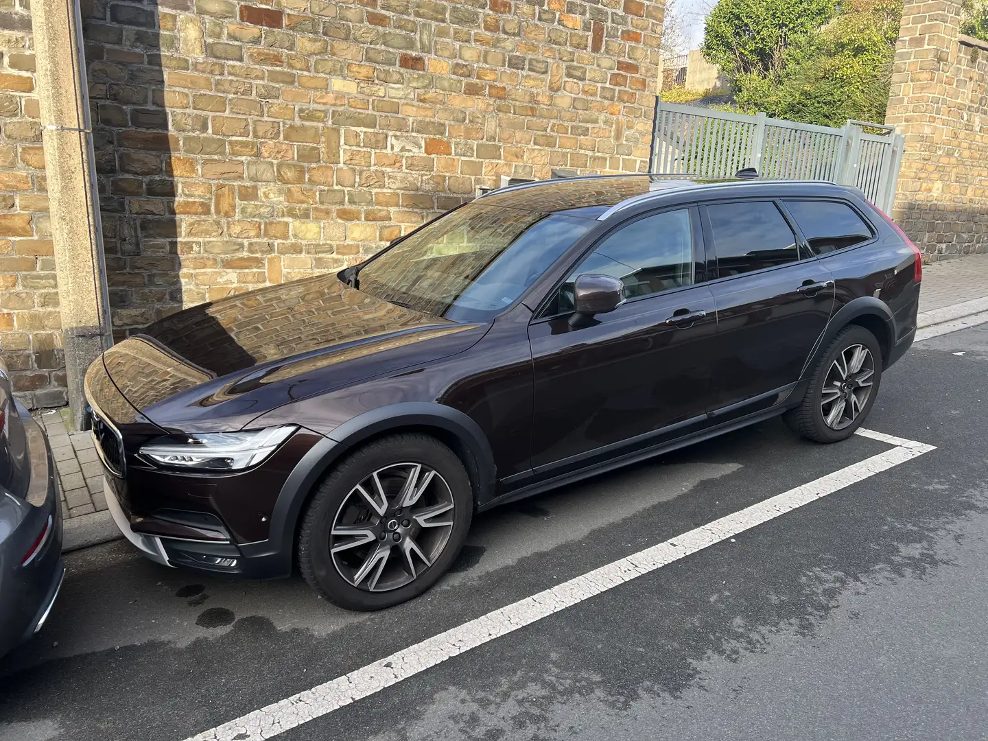 Volvo V90 Cross Country 2.0 D4 AWD Pro Geartronic - 1