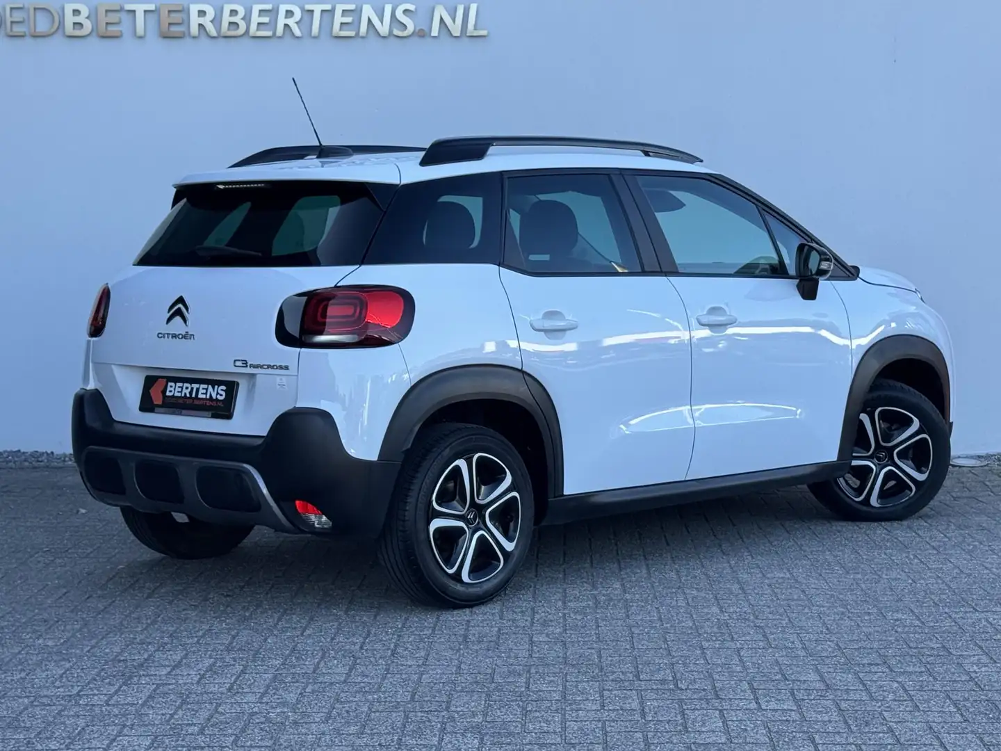 Citroen C3 Aircross 1.2 PT 110 Feel | Trekhaak | Navi | Apple Carplay Wit - 2