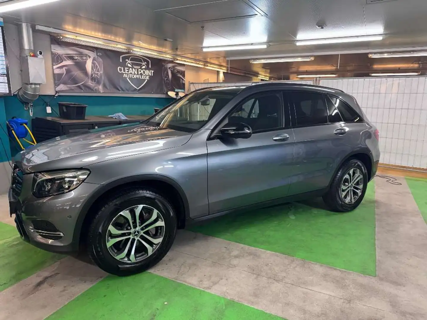 Mercedes-Benz GLC 250 GLC 250 4MATIC Aut. Grau - 1