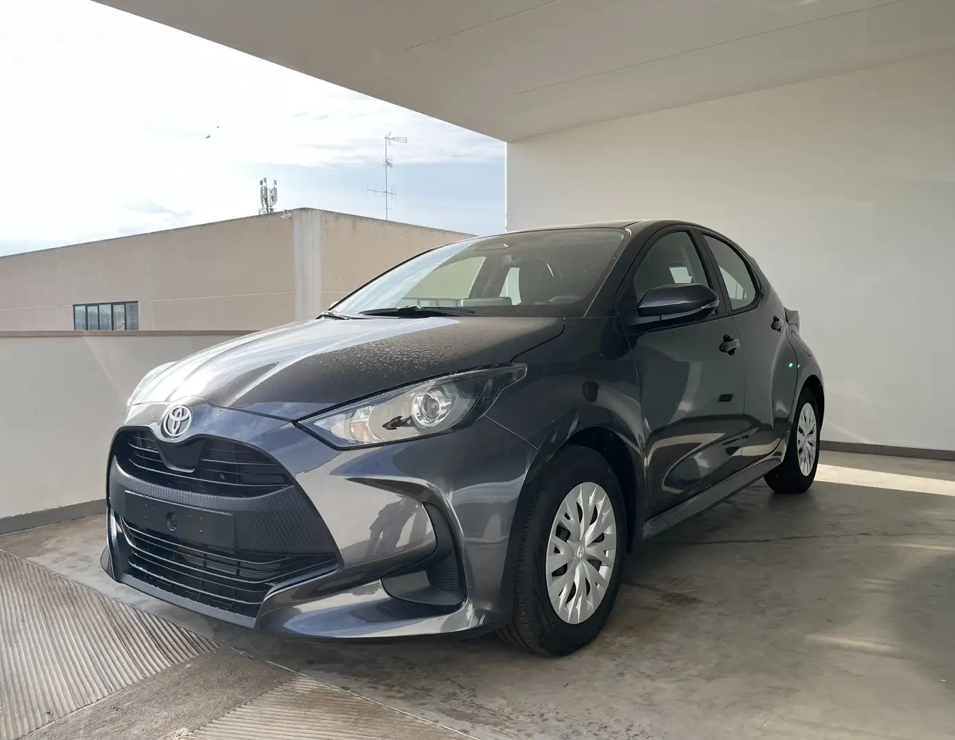 Toyota Yaris Yaris 1.5 Hybrid 5porte Active 116cv Automatic Km0 Grigio - 1