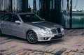 Mercedes-Benz E 63 AMG 6.2 Full options Youngtimer Distronic siva - thumbnail 2