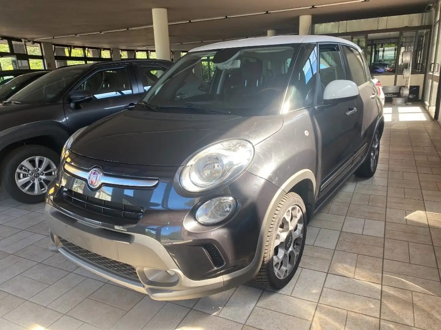 Fiat 500L 1.4 120 Cv  trekking Grijs - 1